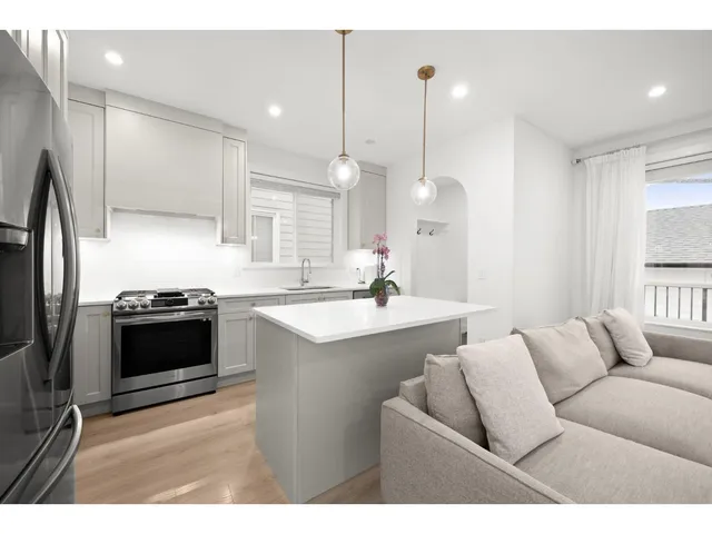 16782 21A AVENUE, Surrey 5