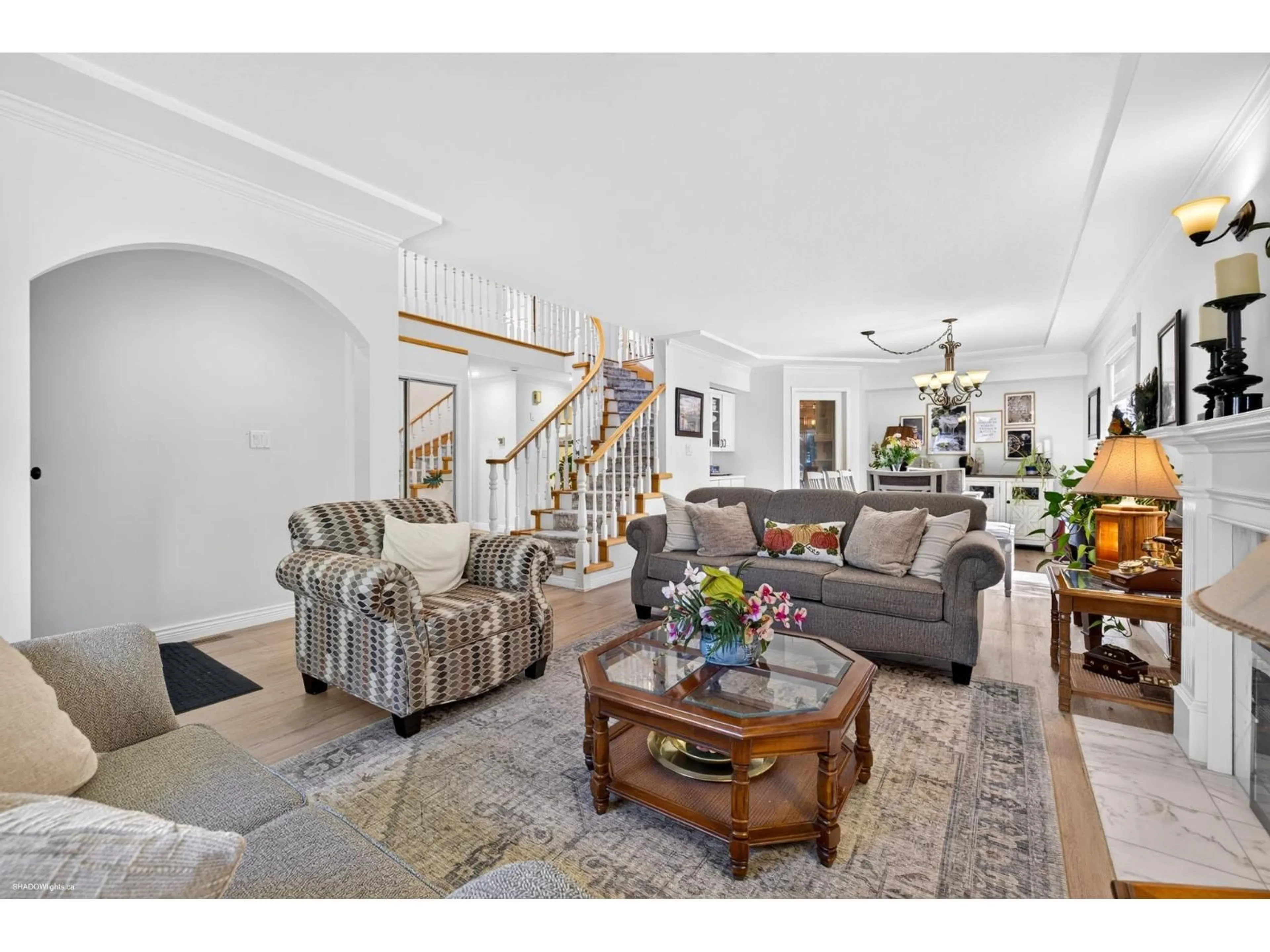 Living room with furniture, unknown for 6308 122A STREET, Surrey British Columbia V3X3G6