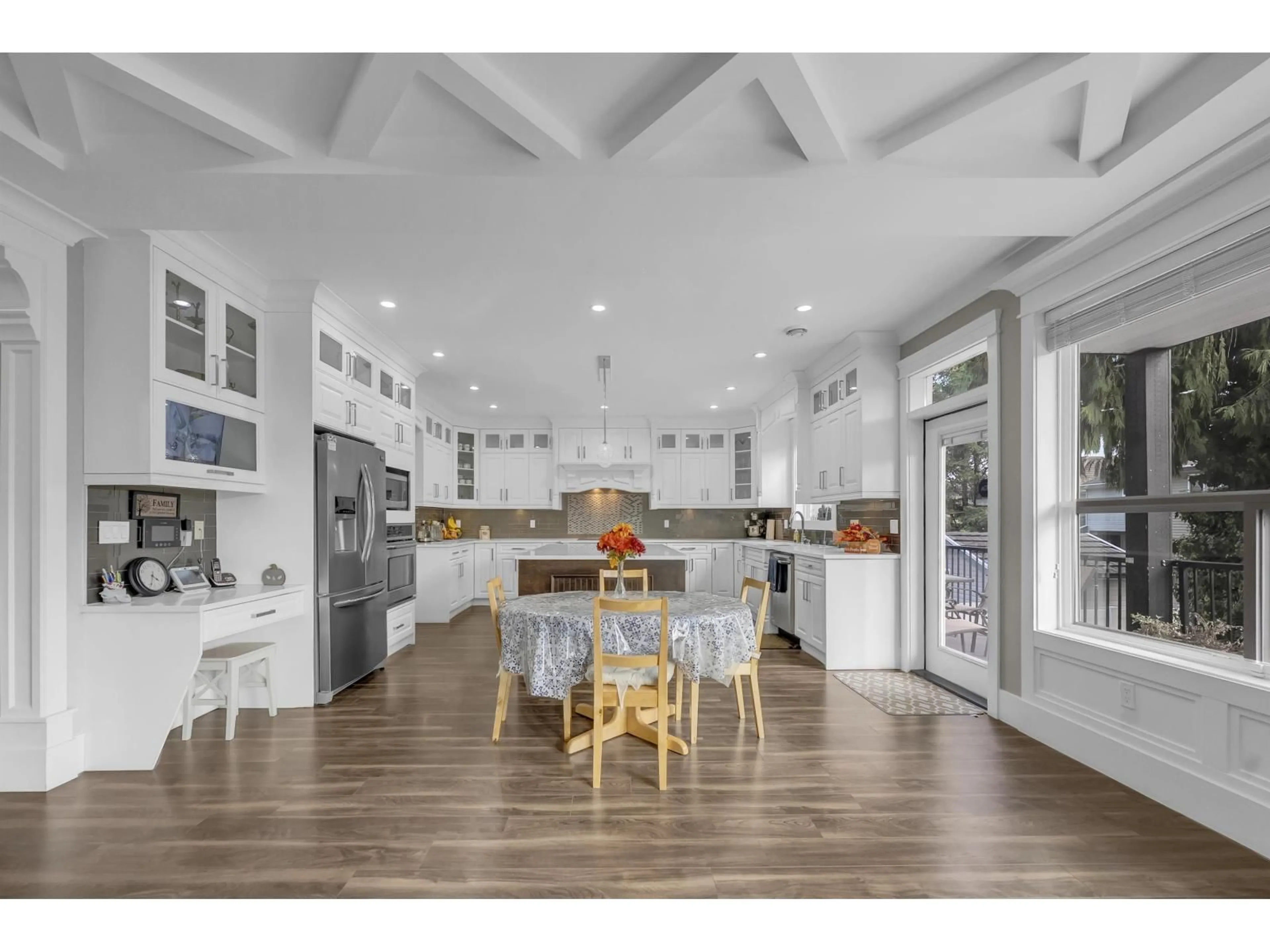 Open concept kitchen, unknown for 15648 82 AVENUE, Surrey British Columbia V4N0R8