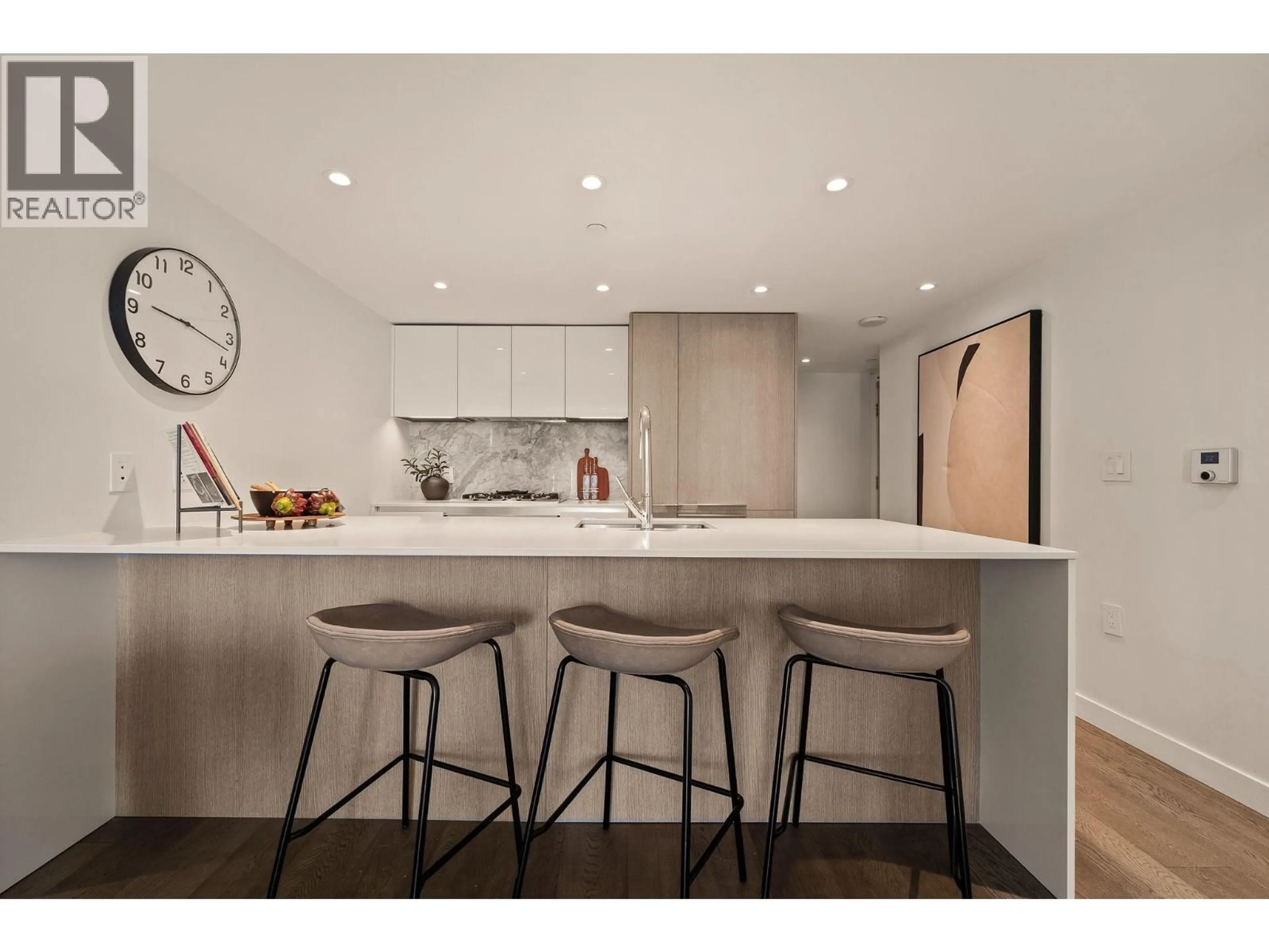 Open concept kitchen, unknown for 1610 - 1111 RICHARDS STREET, Vancouver British Columbia V6B0S3