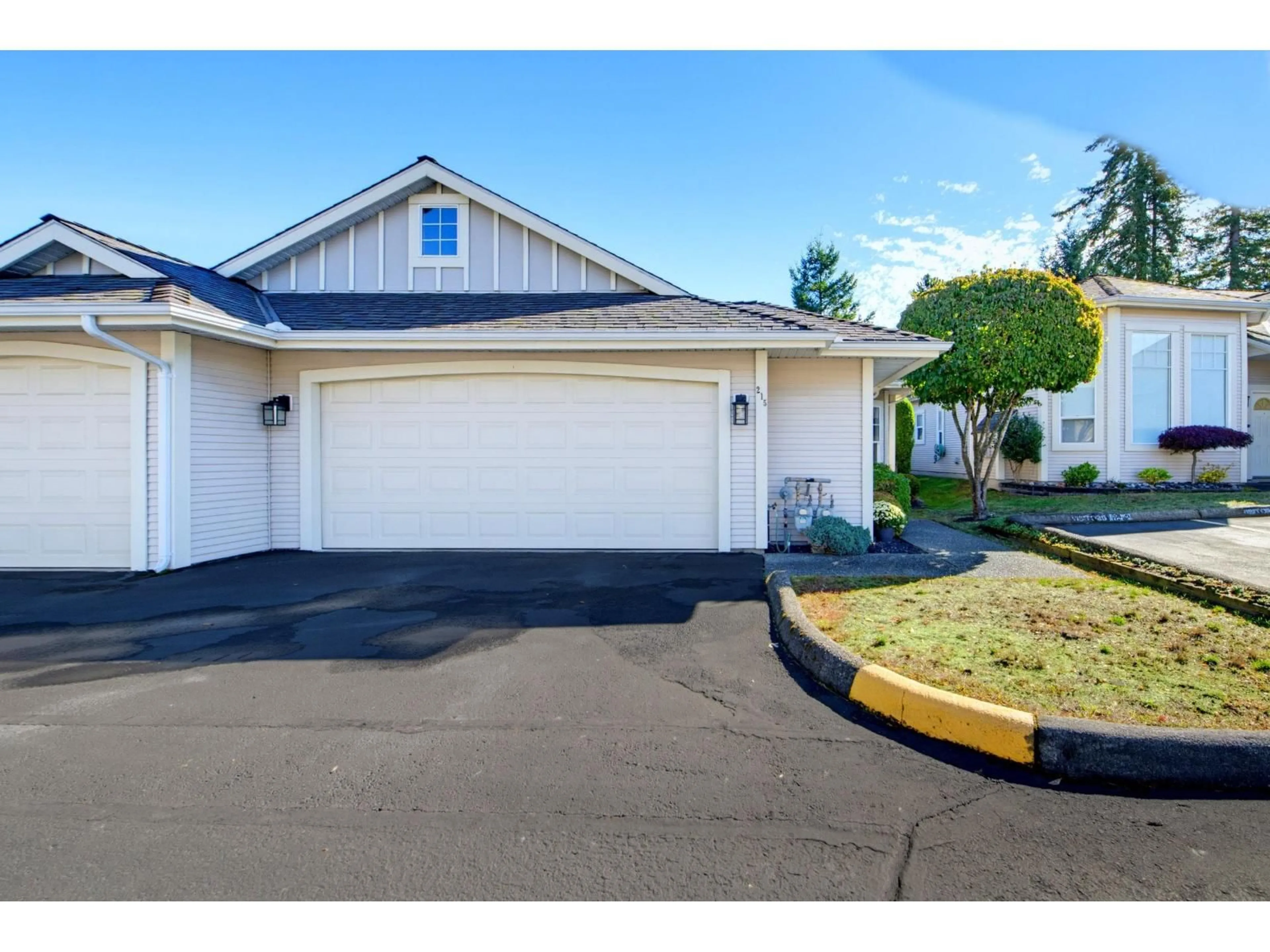Unknown for 215 - 20655 88 AVENUE, Langley British Columbia V1M2M5