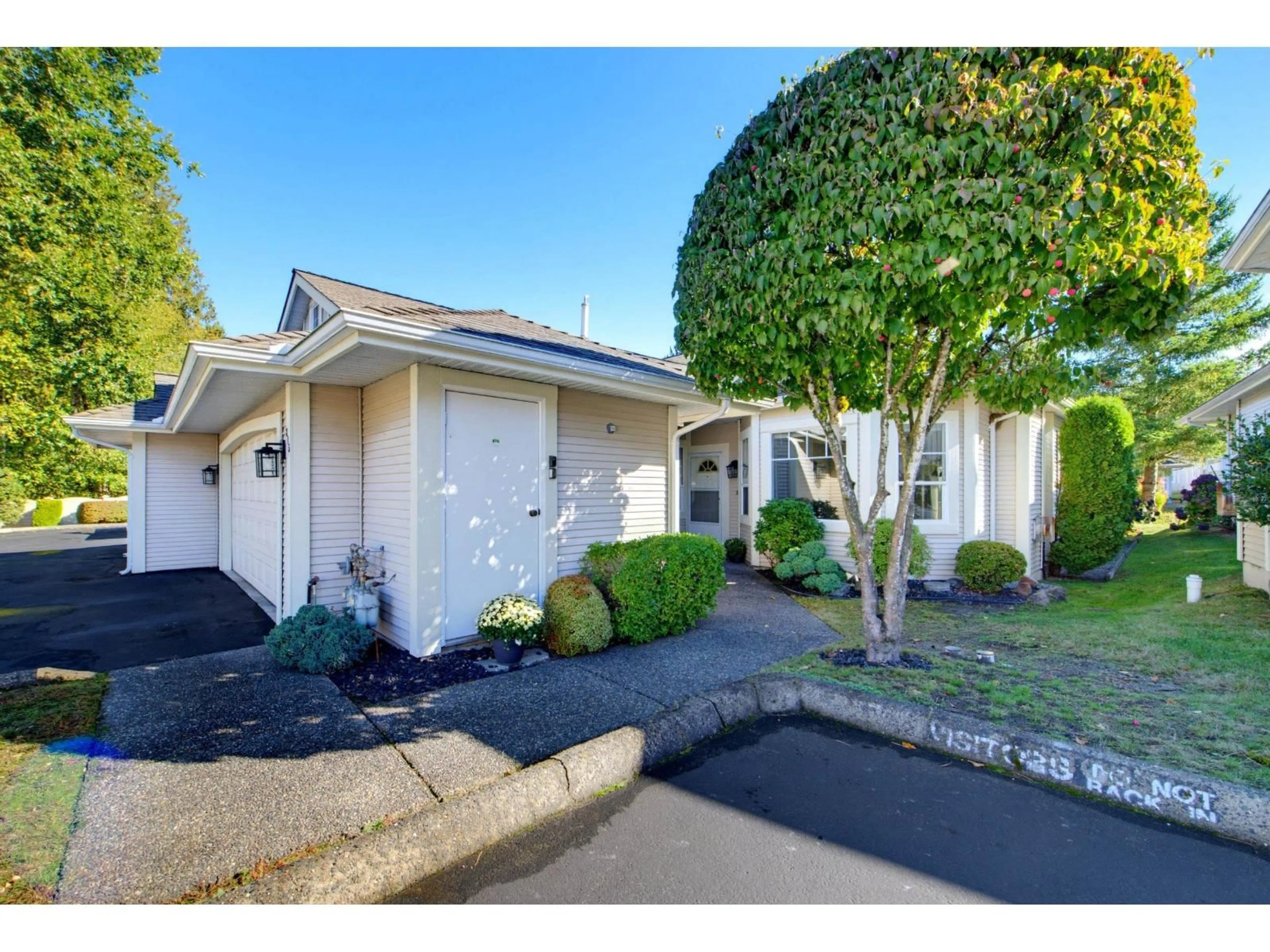 Unknown for 215 - 20655 88 AVENUE, Langley British Columbia V1M2M5