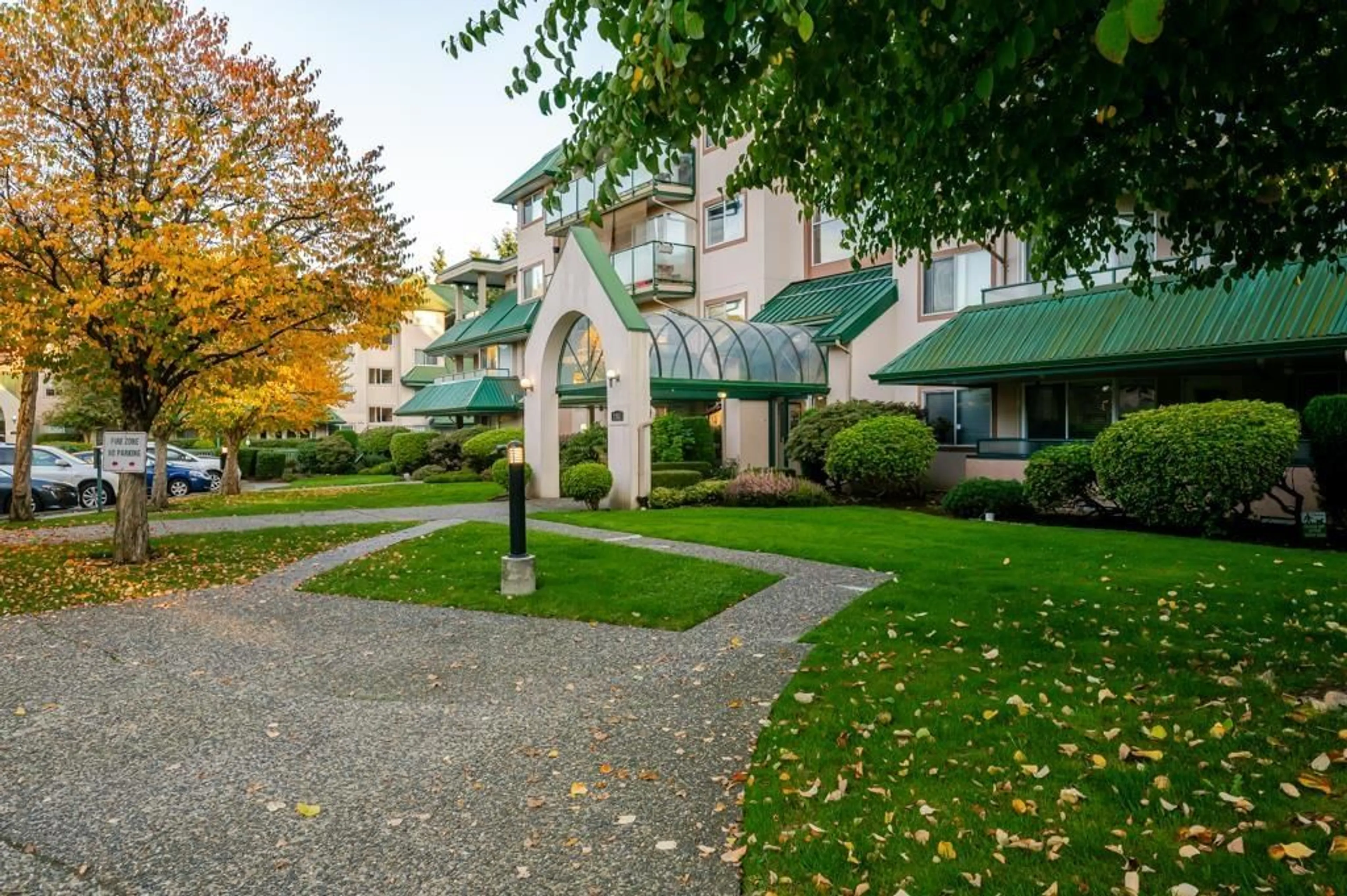 Patio, street for 307 - 2958 TRETHEWEY STREET, Abbotsford British Columbia V2T6P6