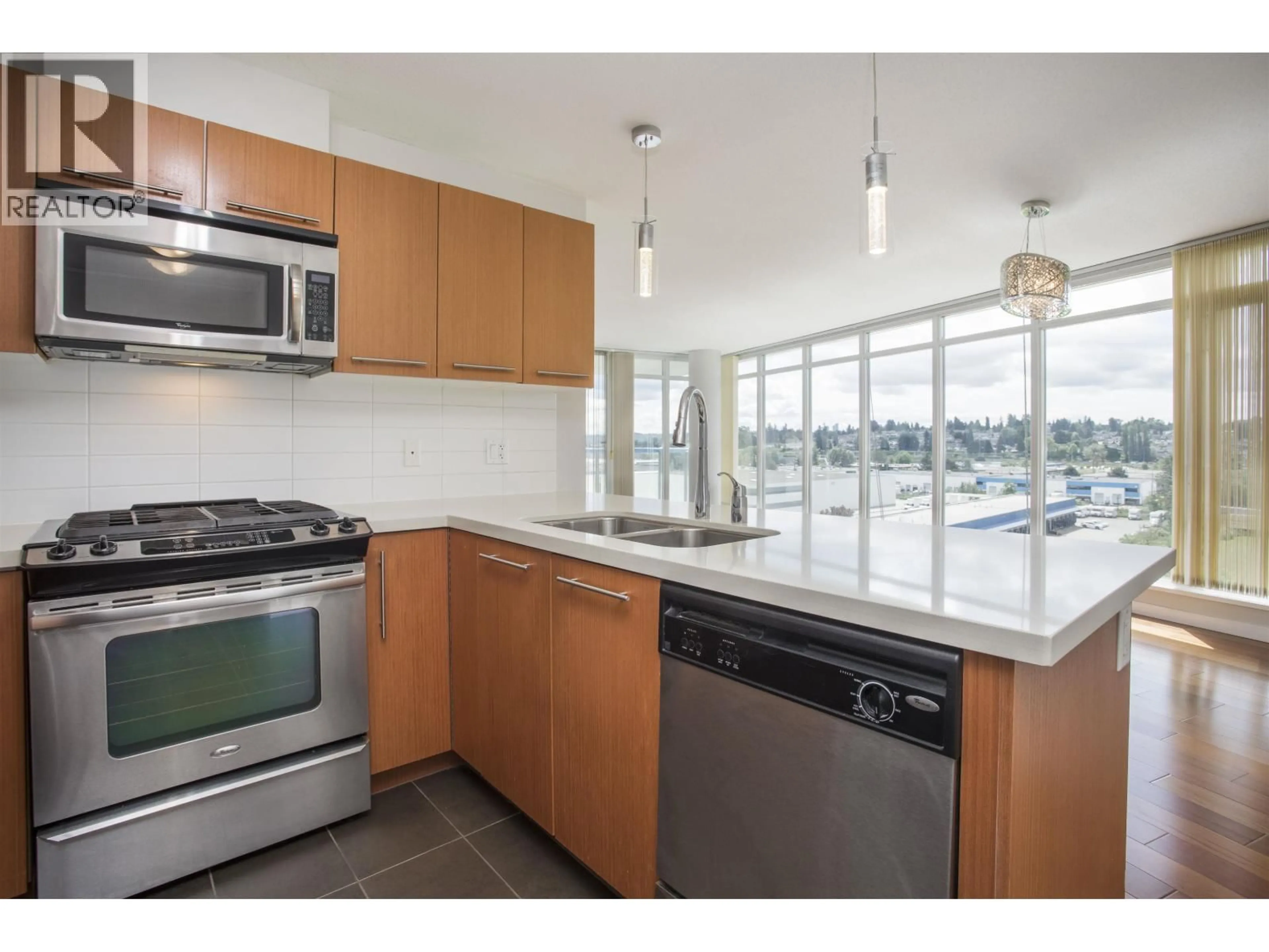 Standard kitchen, unknown for 507 - 2133 DOUGLAS ROAD, Burnaby British Columbia V5C0E9