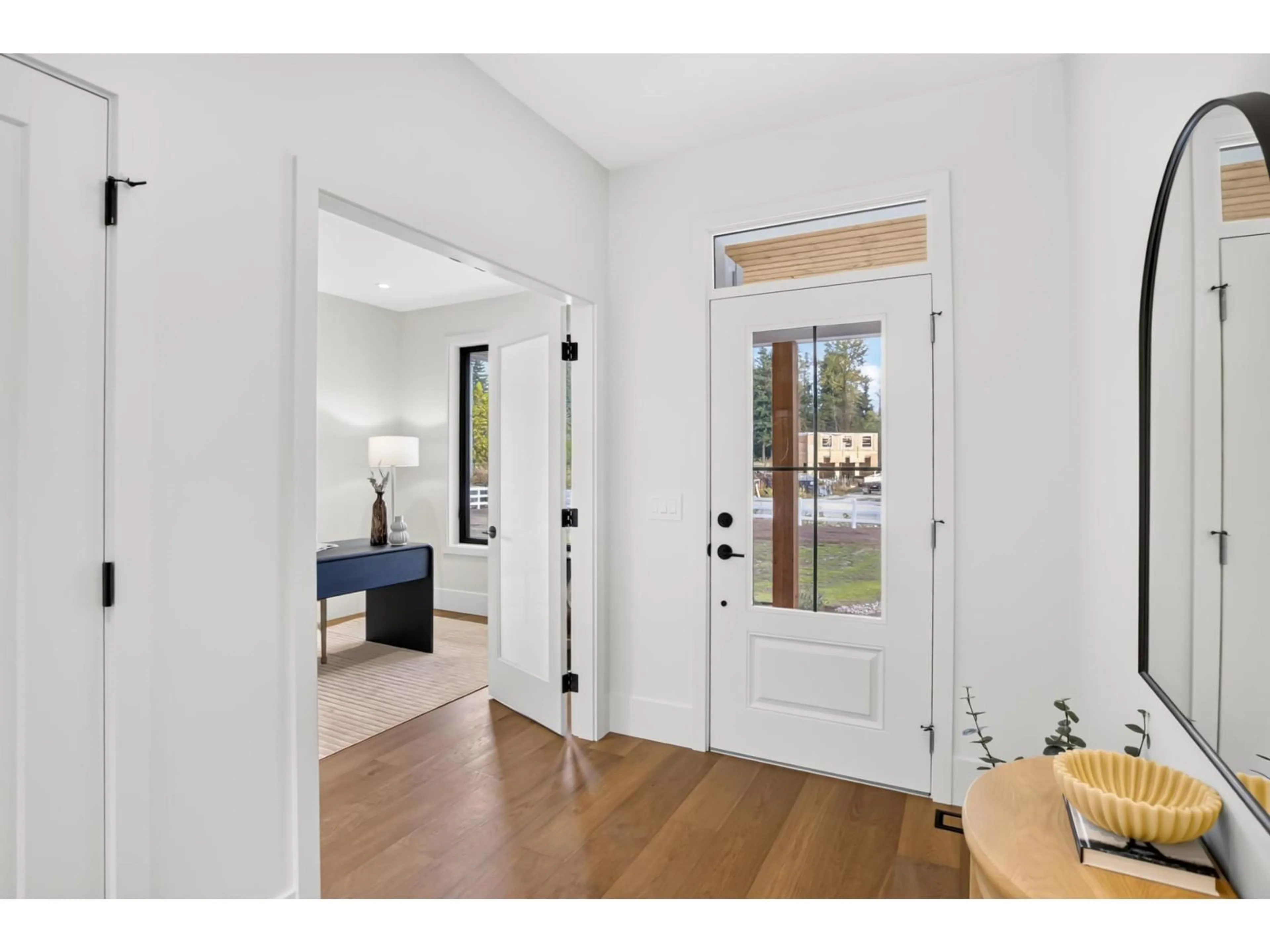 Indoor entryway for 12119 ROLLEY LAKE STREET, Mission British Columbia V4S1E1