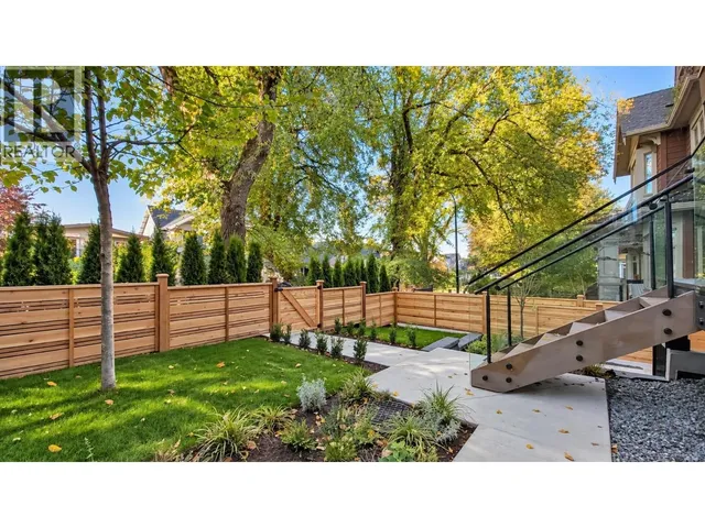 1 - 746 12TH AVENUE, Vancouver 2