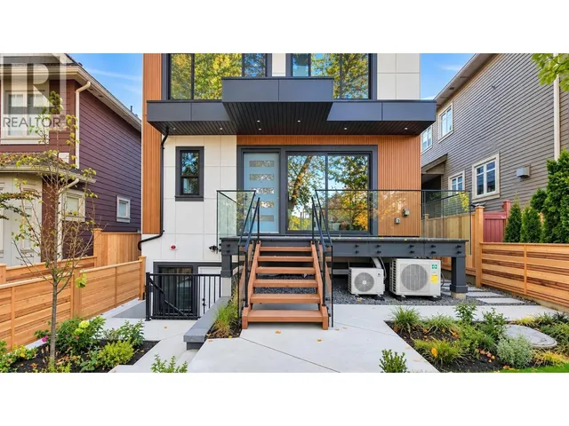 1 - 746 12TH AVENUE, Vancouver 3