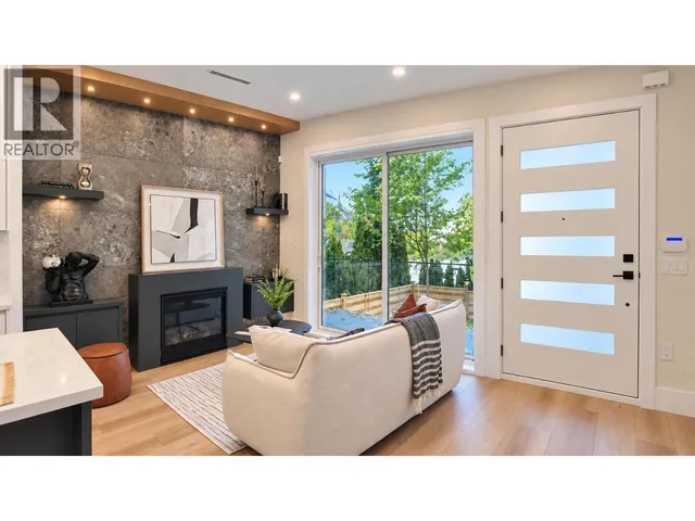 1 - 746 12TH AVENUE, Vancouver 5