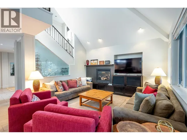 2817 CLIFFTOP LANE, Whistler 2