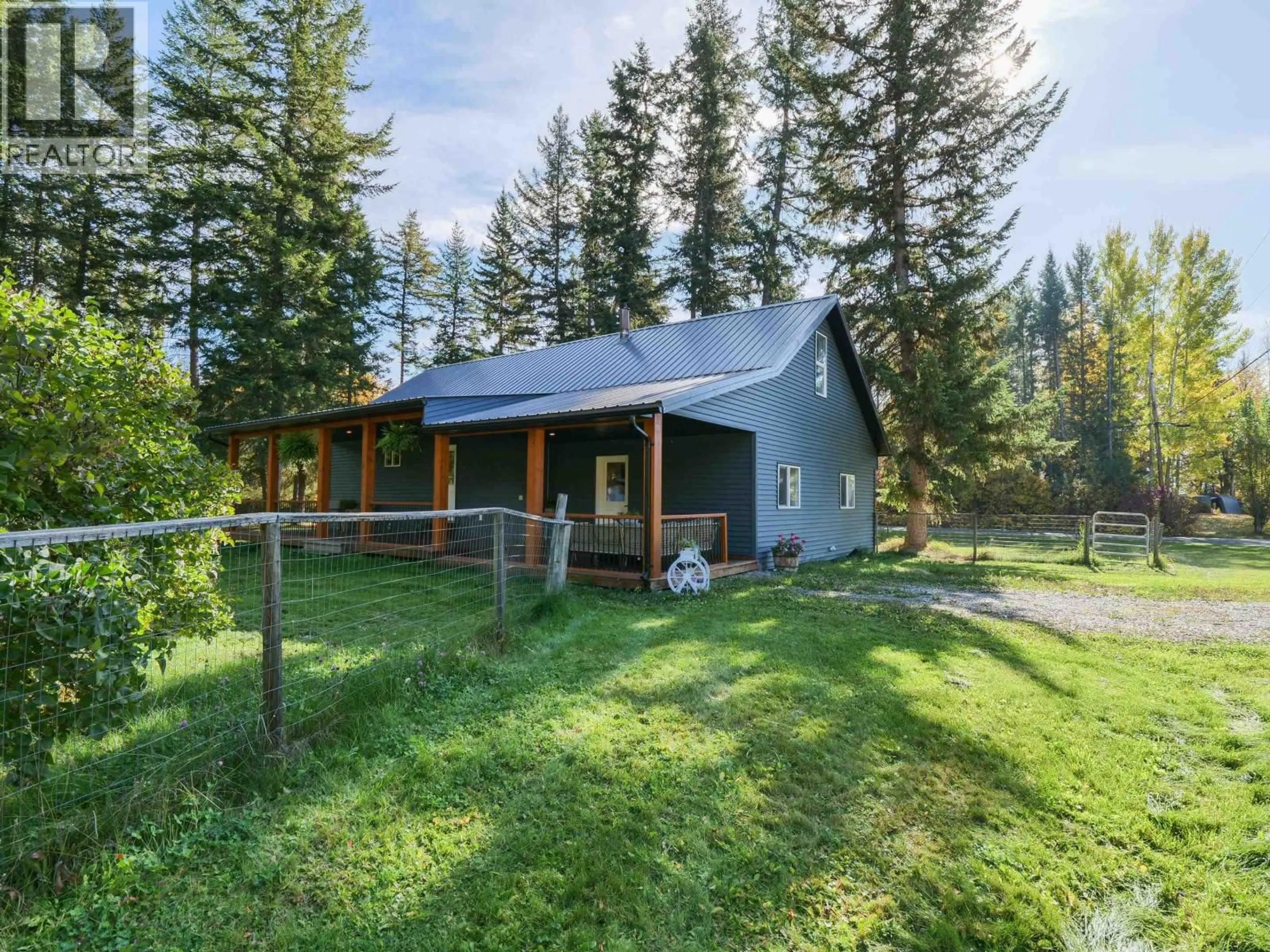 A pic from outside/outdoor area/front of a property/back of a property/a pic from drone, unknown for 4358 KIWI ROAD, Quesnel British Columbia V2J6Z2