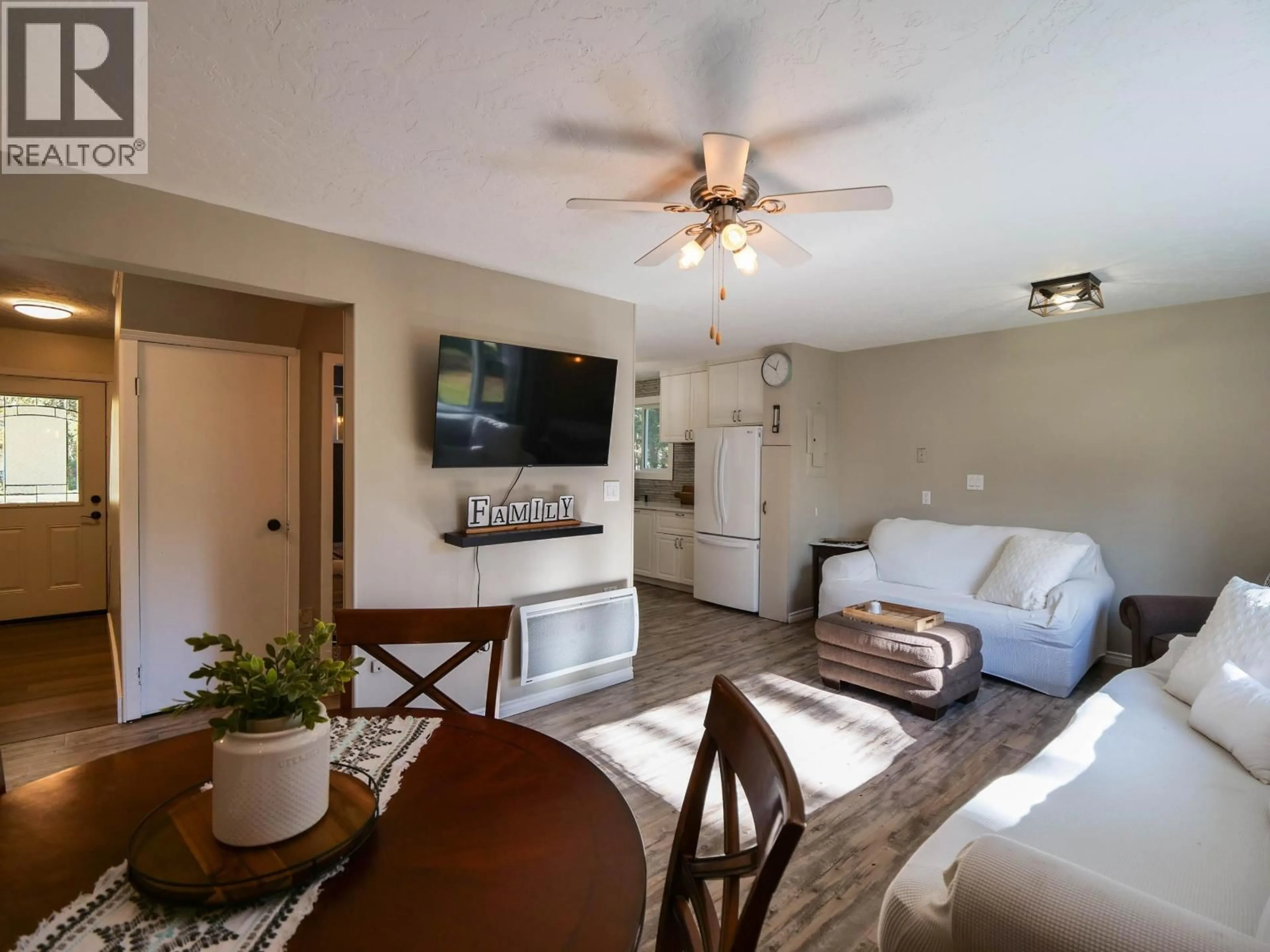 Living room with furniture, unknown for 4358 KIWI ROAD, Quesnel British Columbia V2J6Z2