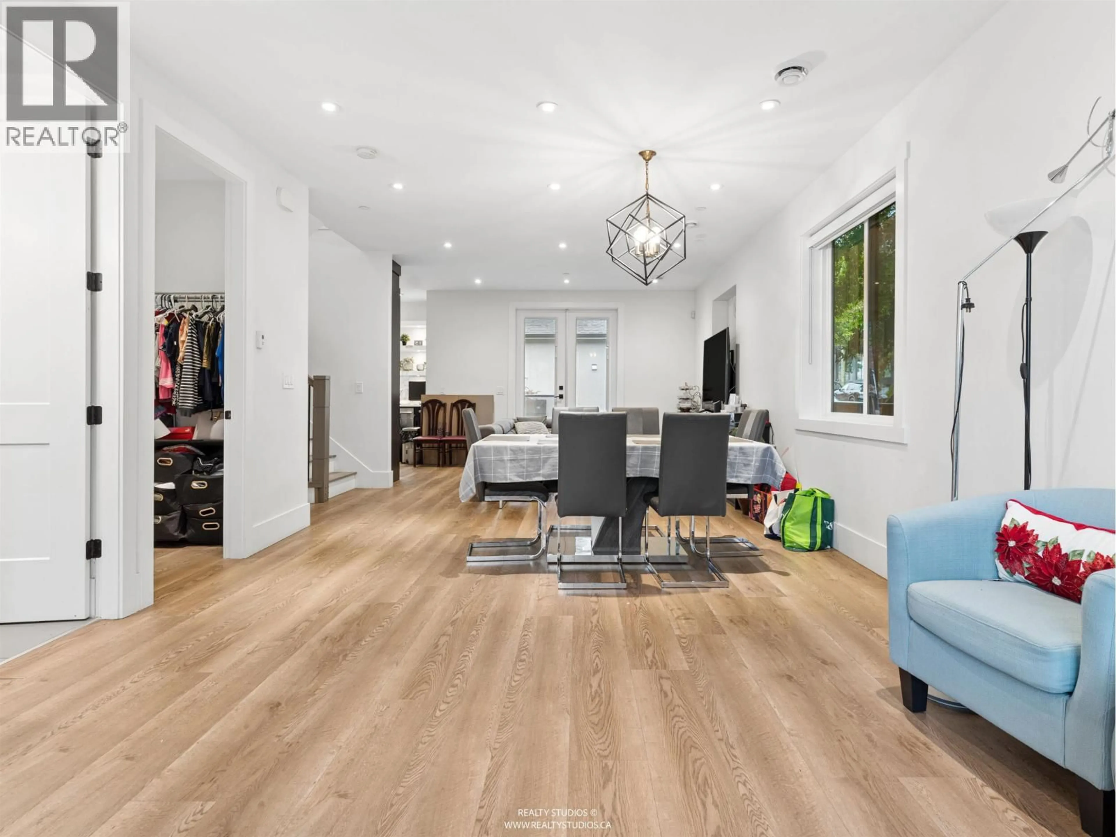 Unknown for 797 18TH AVENUE, Vancouver British Columbia V5V1G6