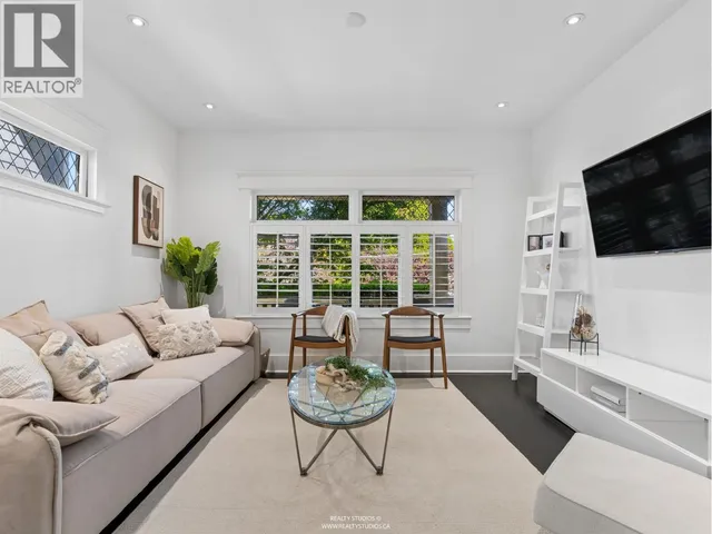 1204 14TH AVENUE, Vancouver 5