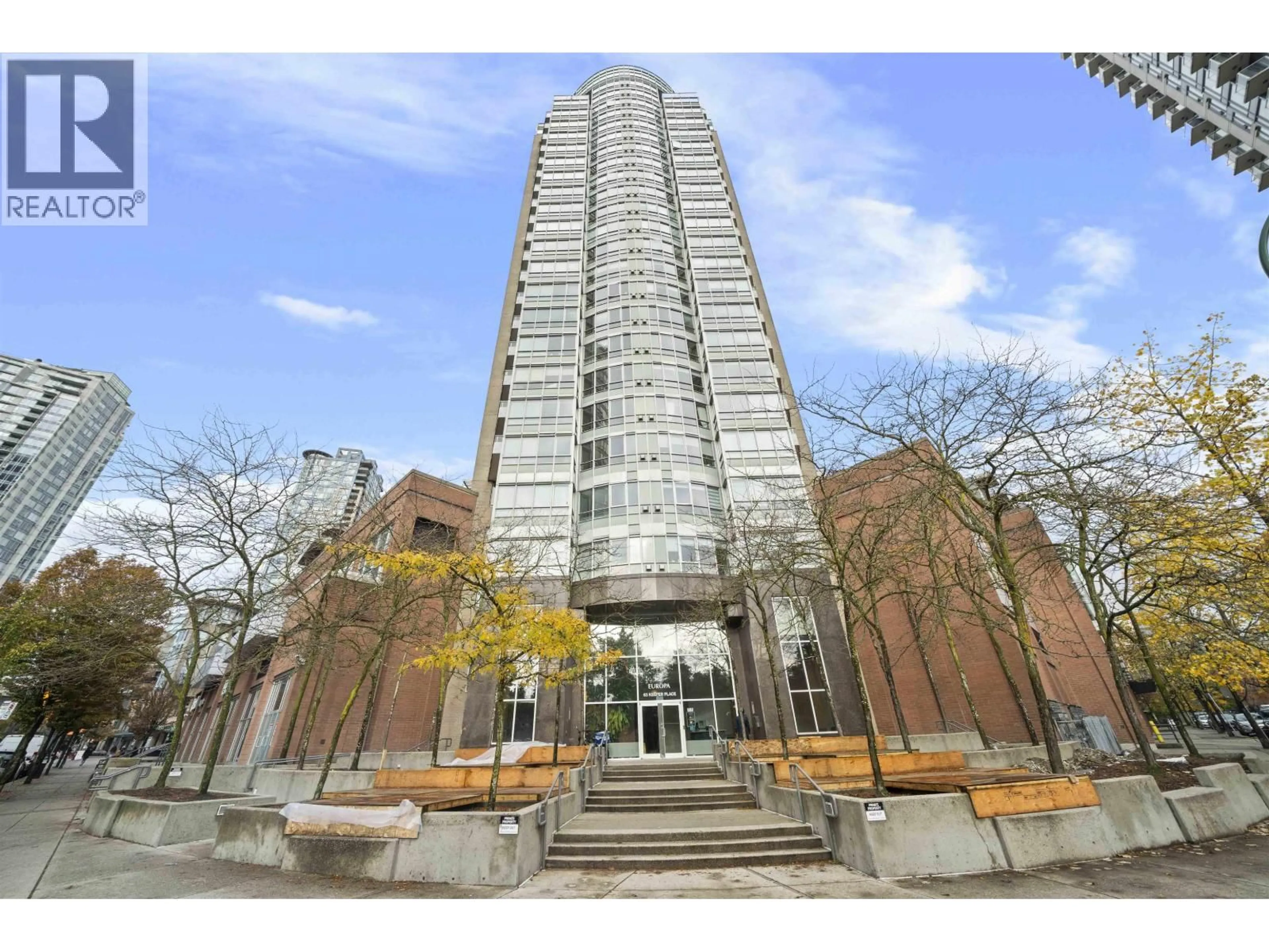 Indoor foyer for 2501 - 63 KEEFER PLACE, Vancouver British Columbia V6B6N6