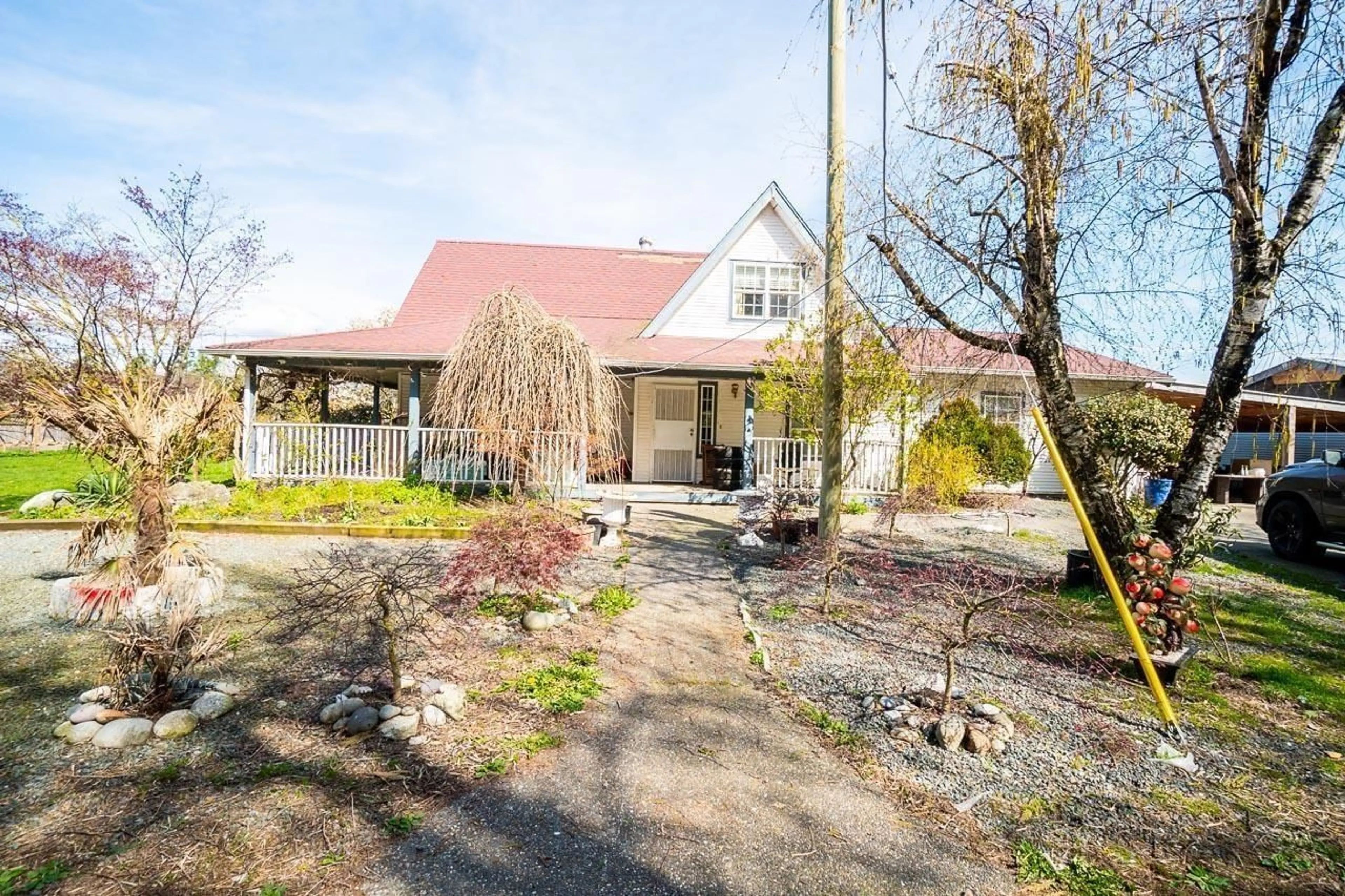 A pic from outside/outdoor area/front of a property/back of a property/a pic from drone, unknown for 4214 WILSON ROAD, Yarrow British Columbia V2R5H4
