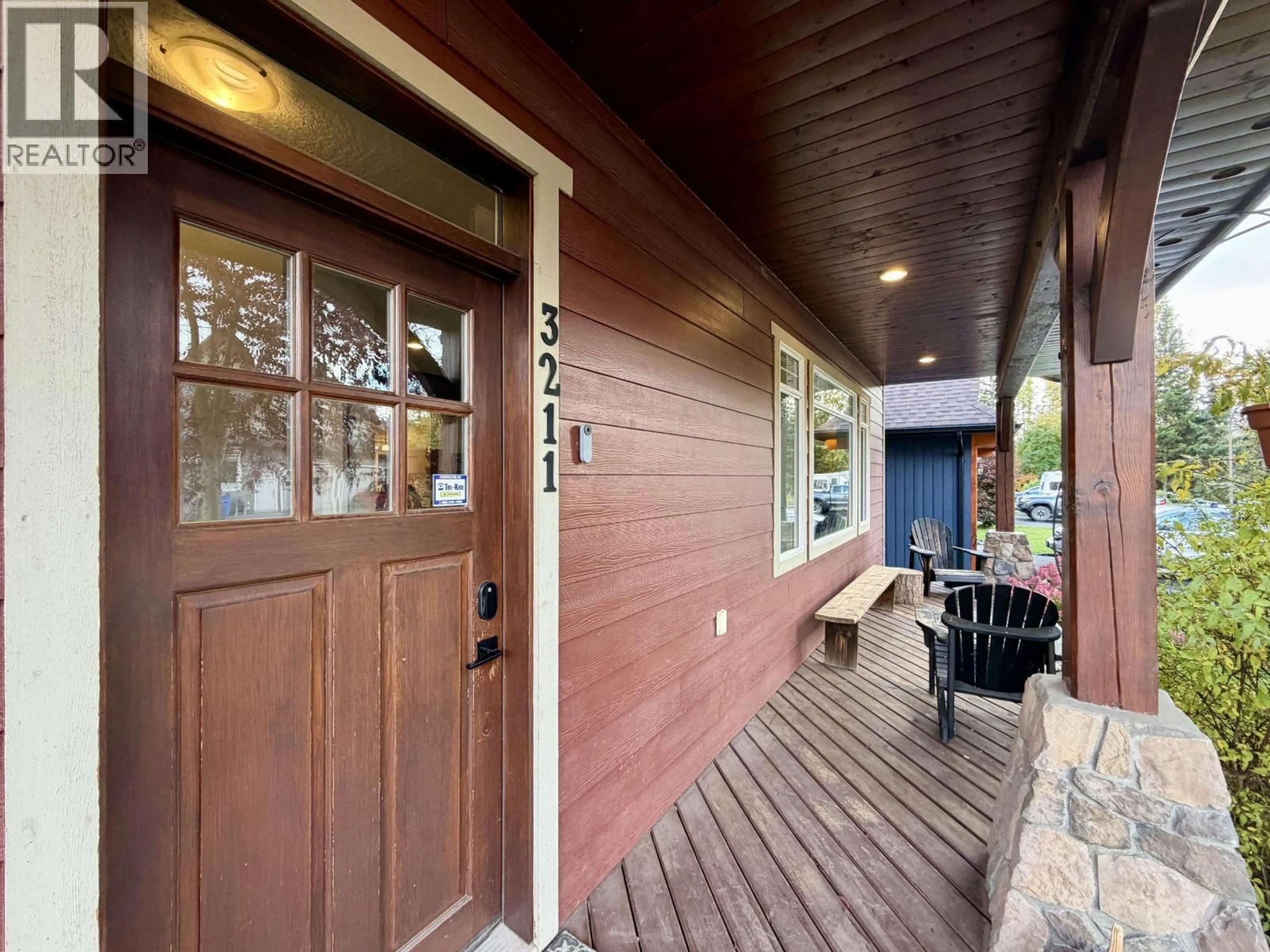 Indoor entryway for 3211 TURNER WAY, Smithers British Columbia V0J2N0