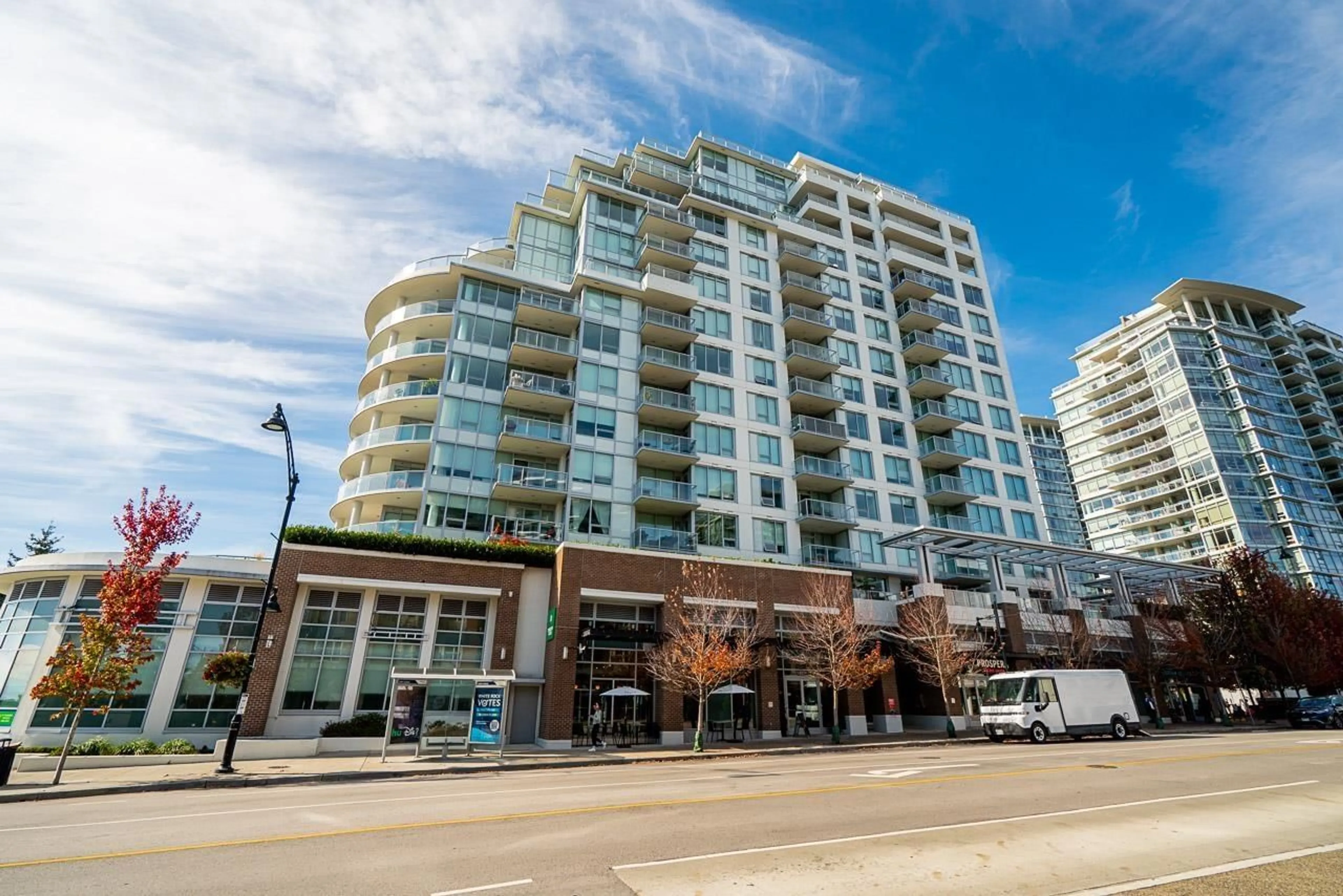 Patio, building for 901 - 1441 JOHNSTON ROAD, White Rock British Columbia V4B3Z4