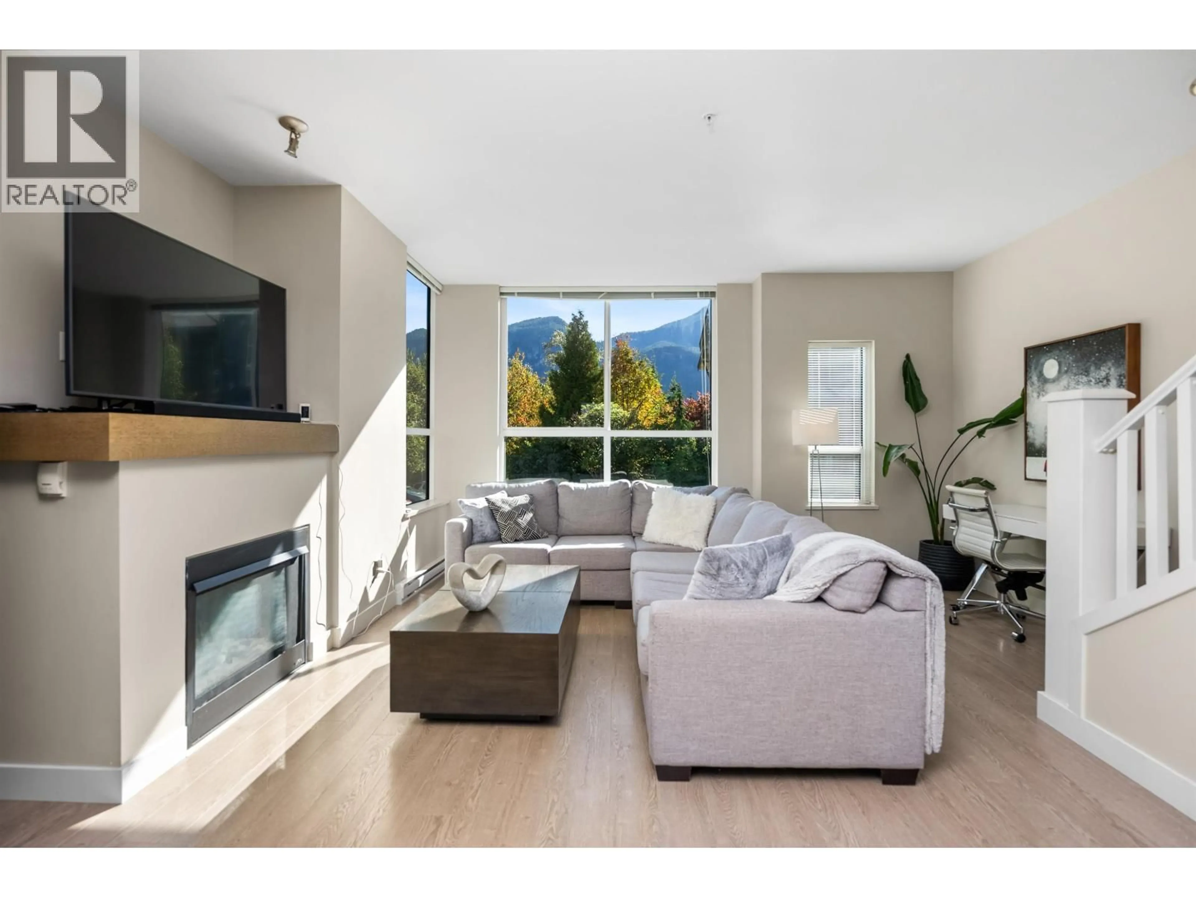 Living room with furniture, unknown for 38375 EAGLEWIND BOULEVARD, Squamish British Columbia V8B0S2