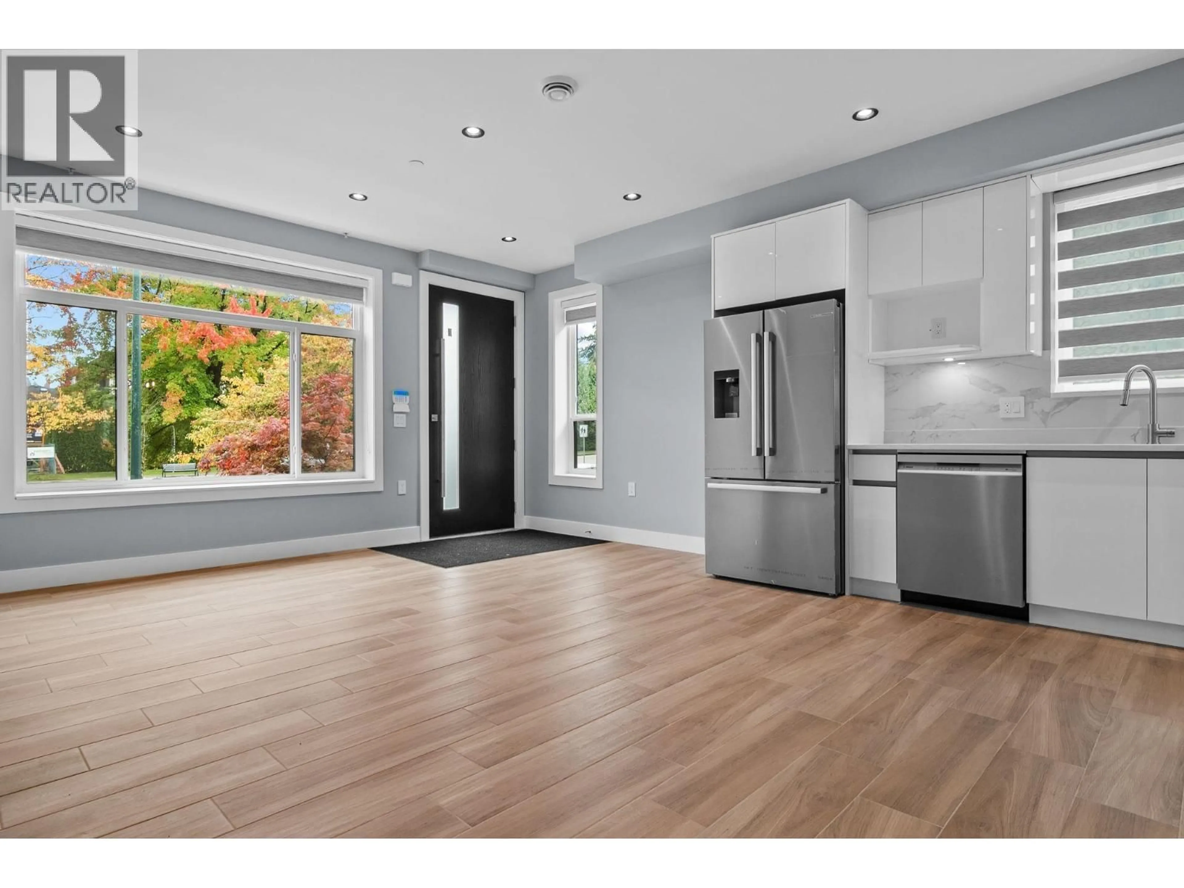 Open concept kitchen, unknown for 1 - 2557 KING EDWARD STREET, Vancouver British Columbia V6L1T5
