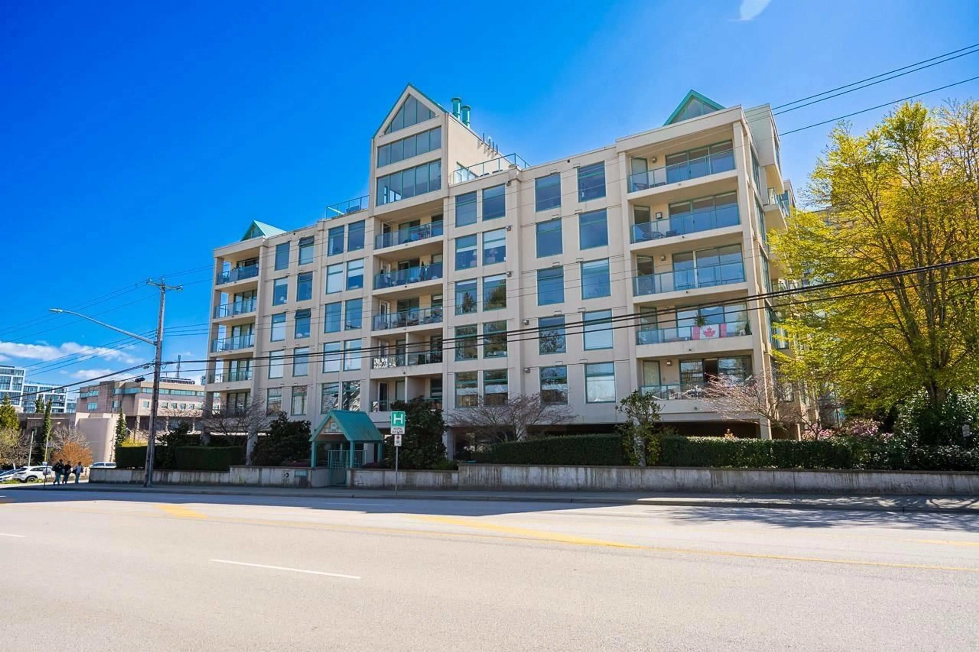 Unknown for 506 - 15466 NORTH BLUFF ROAD, White Rock British Columbia V4B3G1