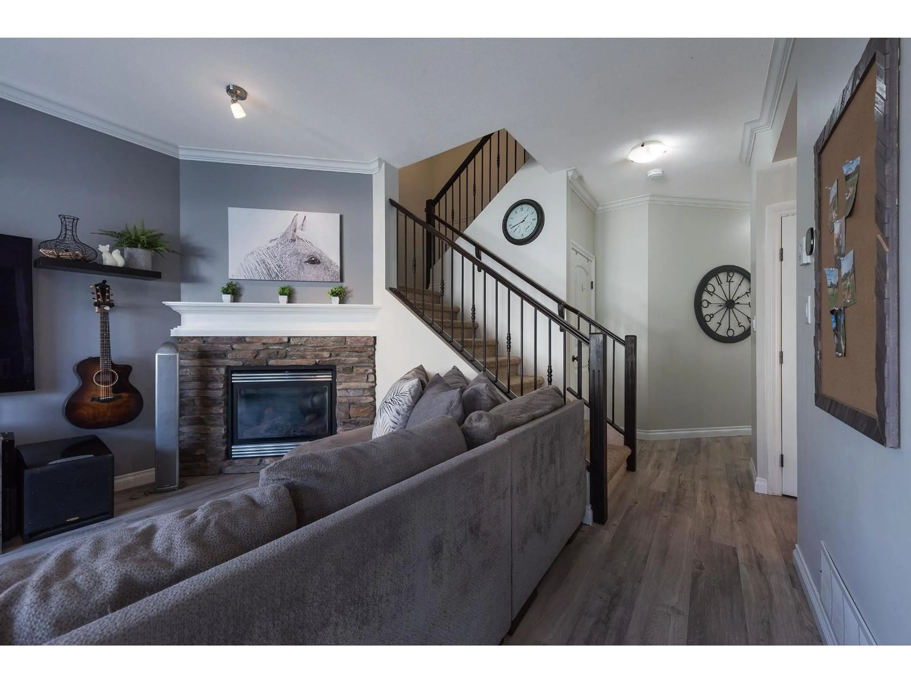 Living room with furniture, unknown for 38 - 6577 SOUTHDOWNE PLACE, Chilliwack British Columbia V2R0H4