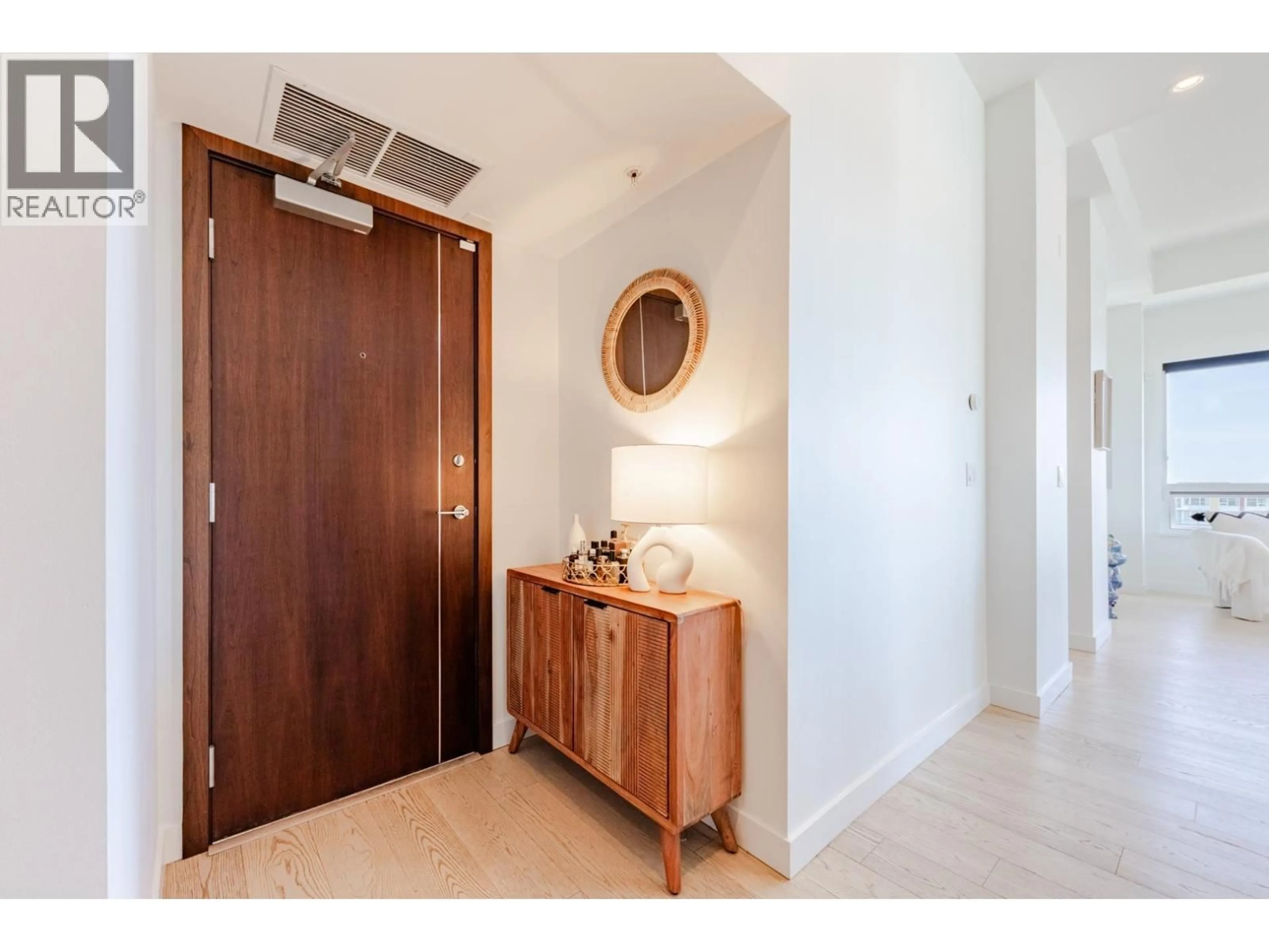Indoor entryway for 1901 - 3233 KETCHESON ROAD, Richmond British Columbia V6X0R3