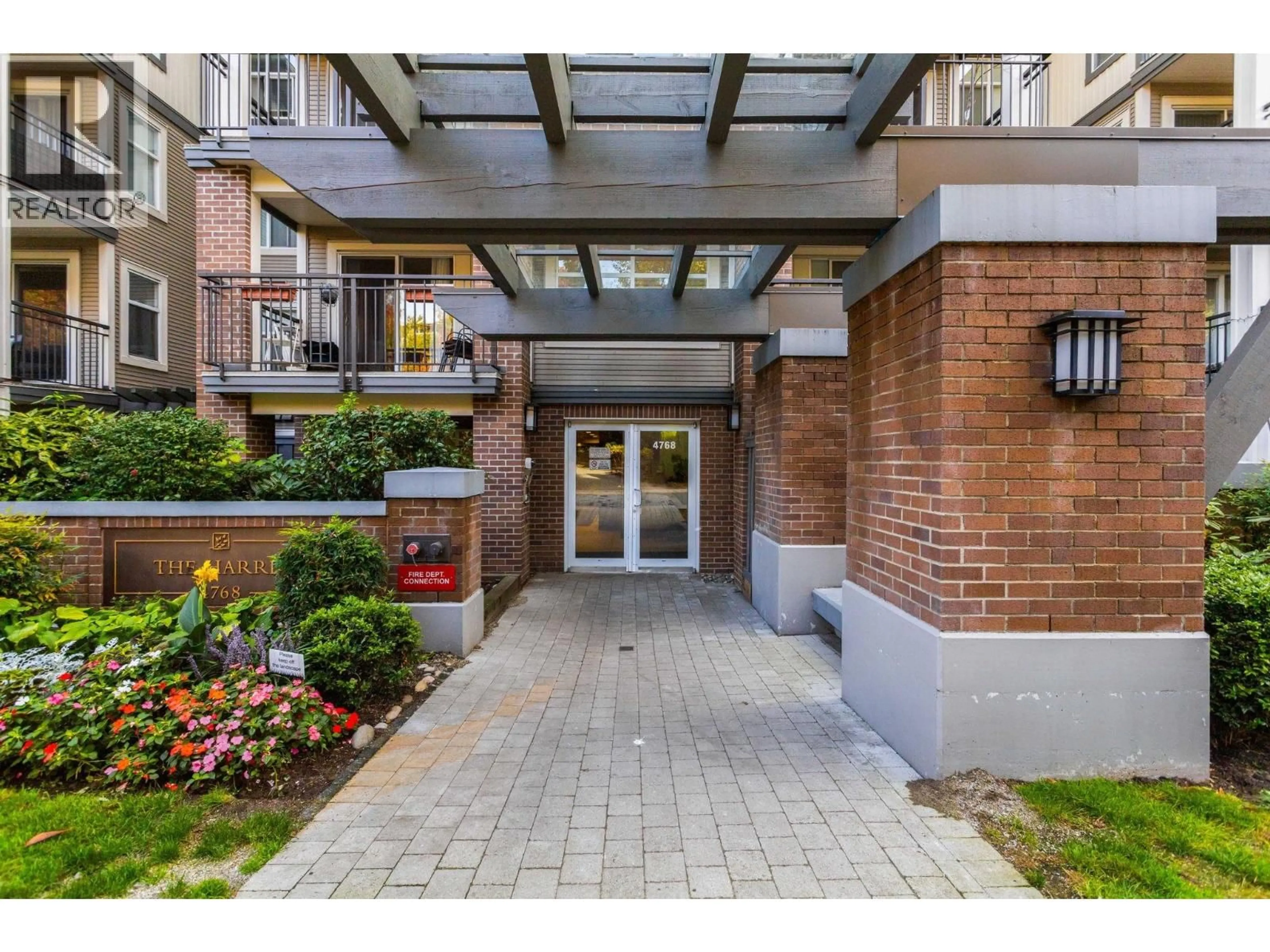 Indoor entryway for 210 - 4768 BRENTWOOD DRIVE, Burnaby British Columbia V5C0C7