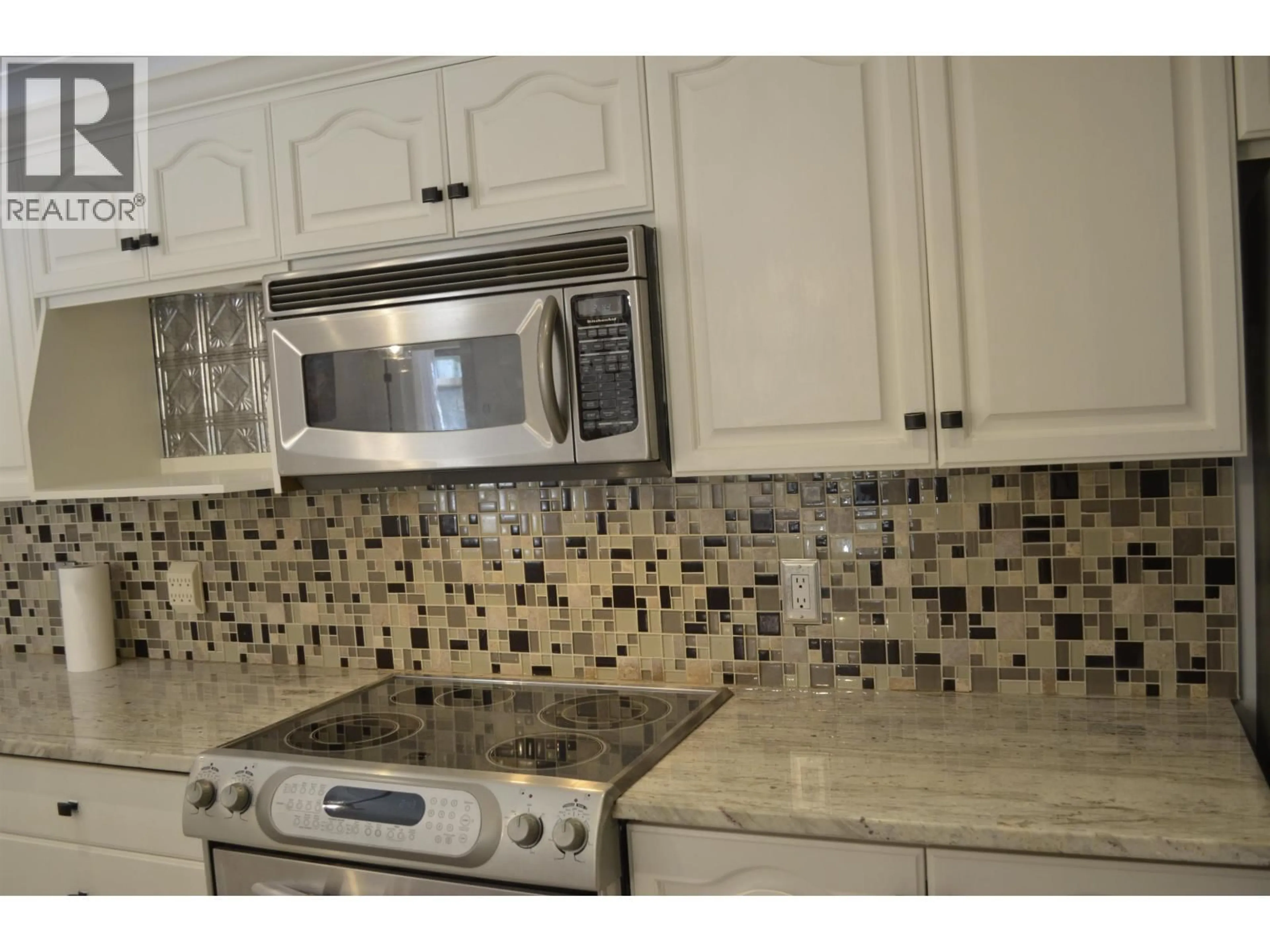 Standard kitchen, ceramic/tile floor for 110 - 3176 PLATEAU BOULEVARD, Coquitlam British Columbia V3E3J2