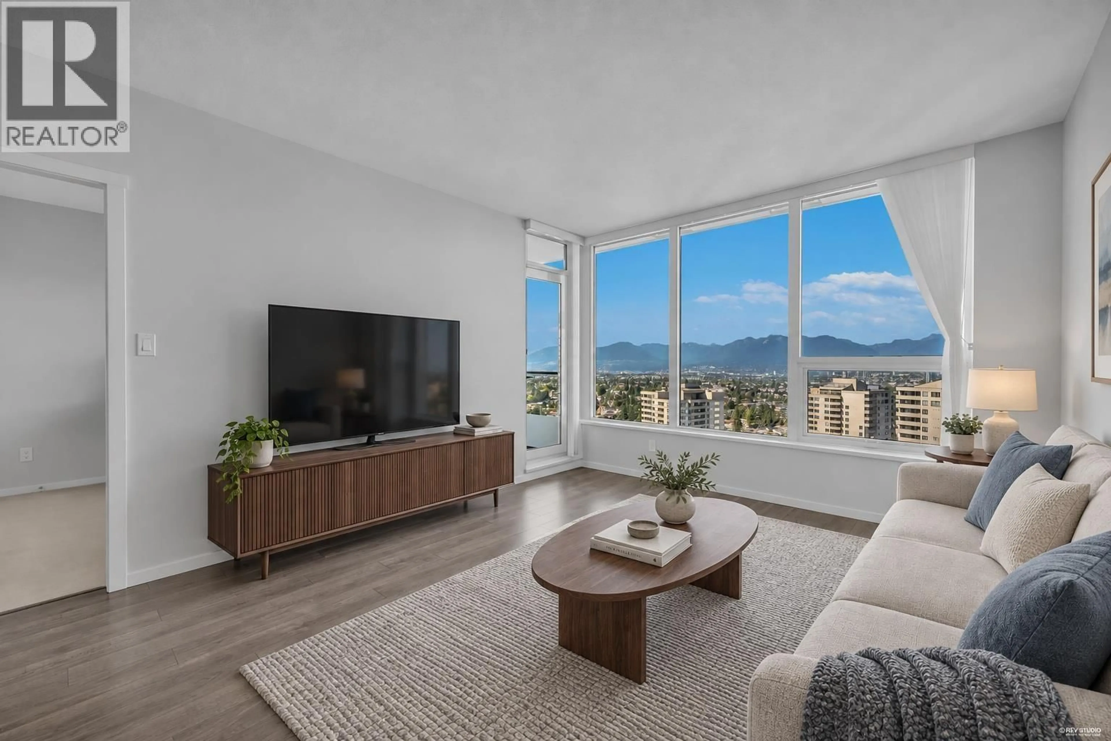 Living room with furniture, unknown for 2608 - 5883 BARKER AVENUE, Burnaby British Columbia V5H0G4