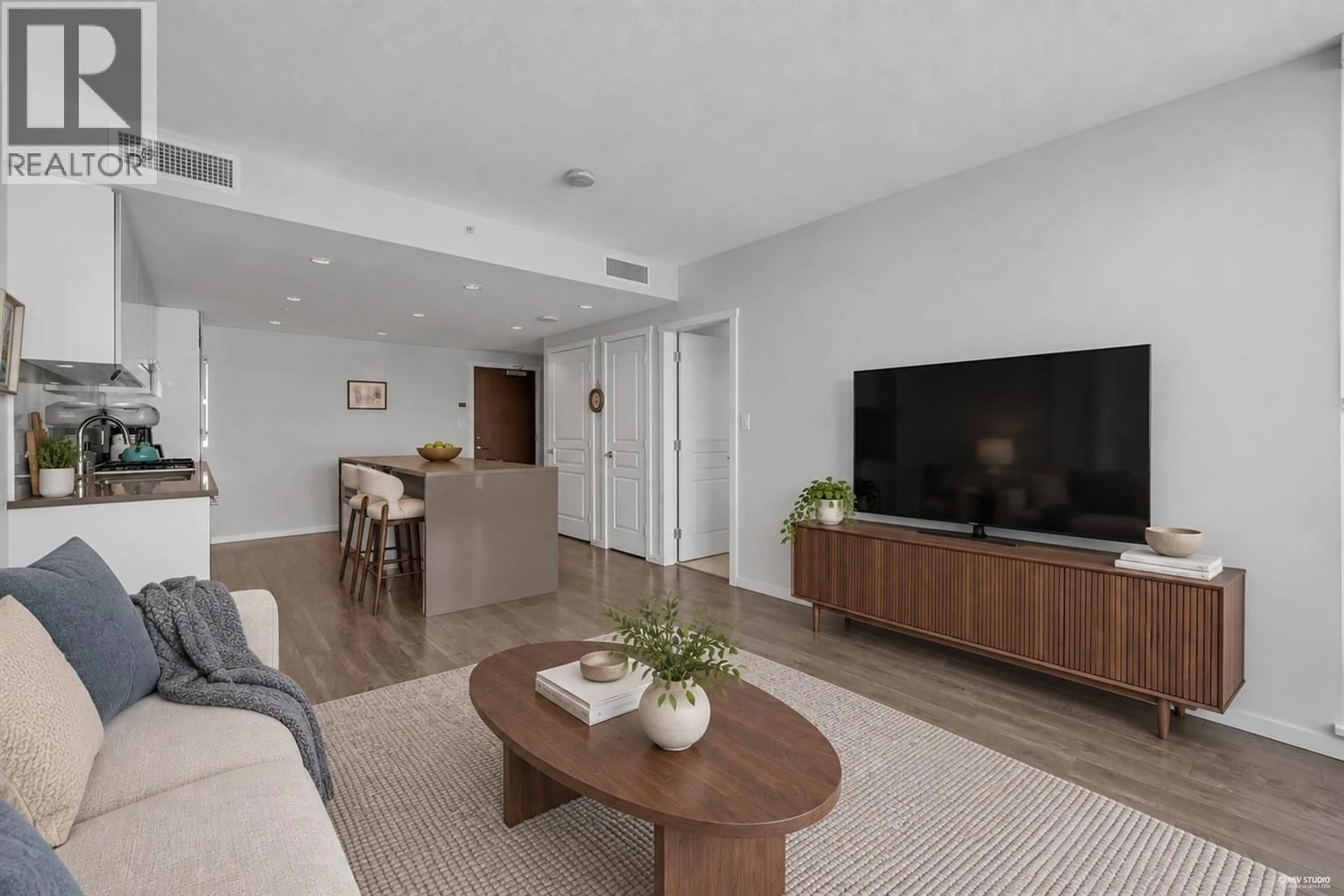 Living room with furniture, unknown for 2608 - 5883 BARKER AVENUE, Burnaby British Columbia V5H0G4