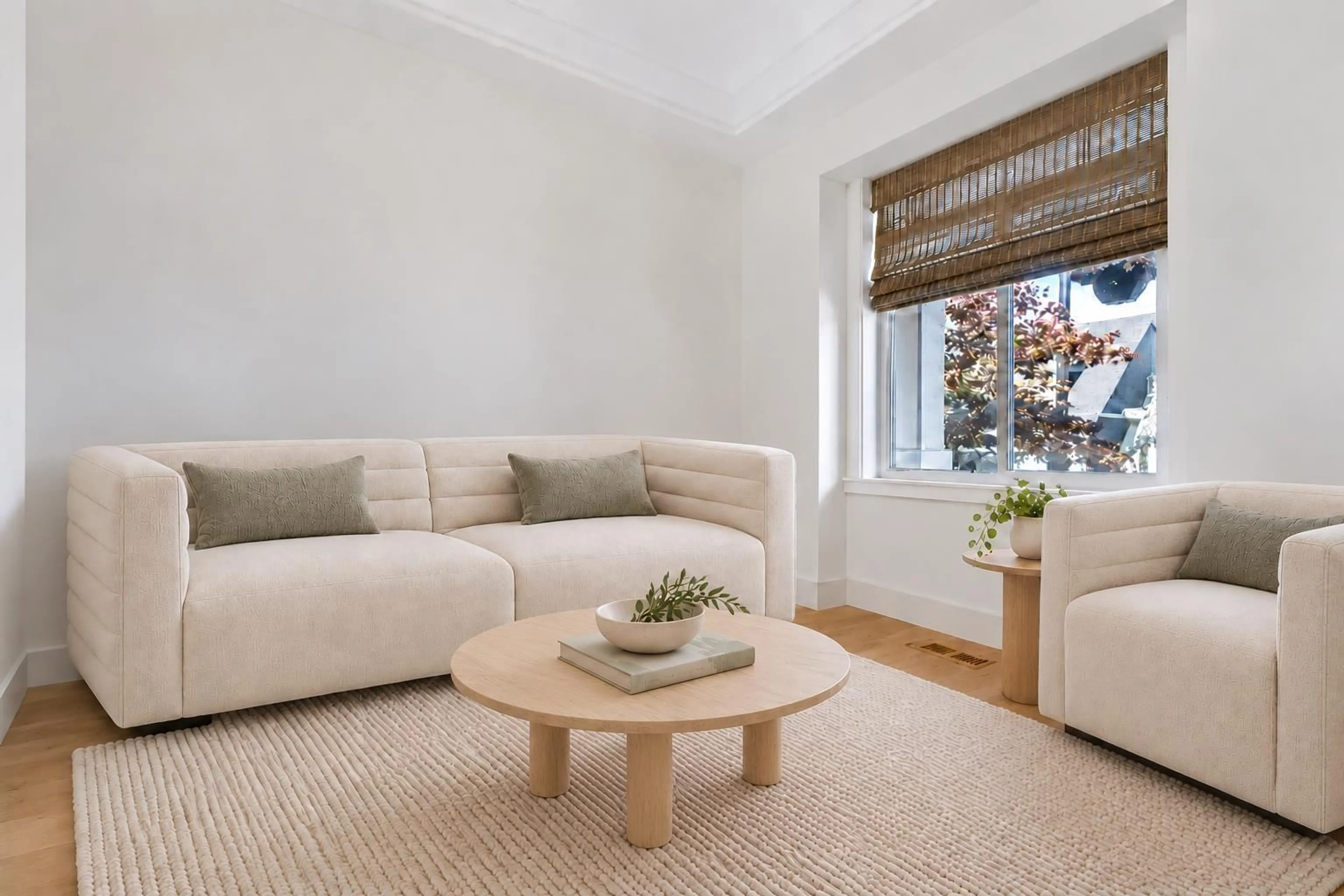 Living room with furniture, unknown for 17294 0B AVENUE, Surrey British Columbia V3Z8L2