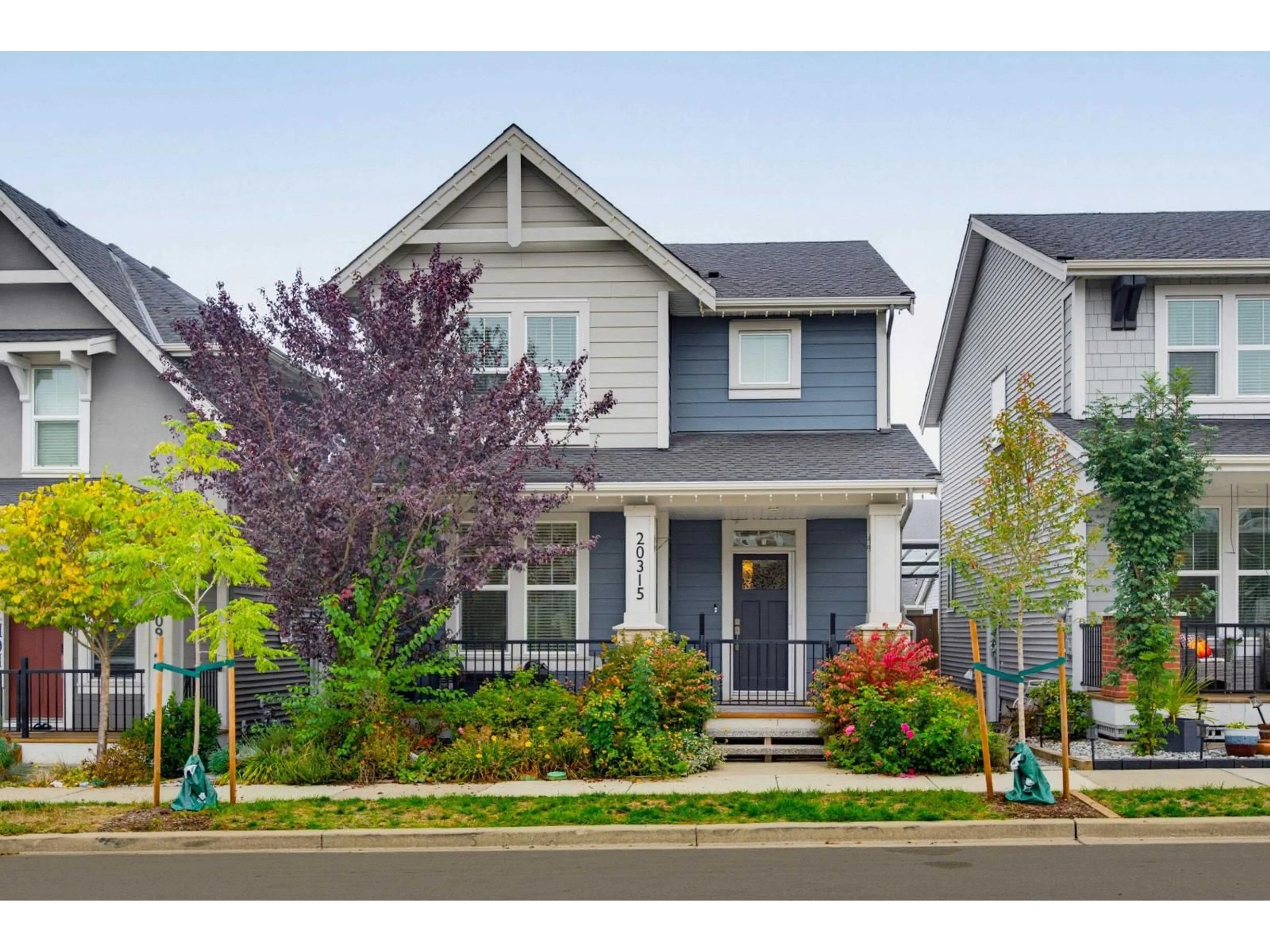 Home with vinyl exterior material, street for 20315 82A AVENUE, Langley British Columbia V2Y0Y9