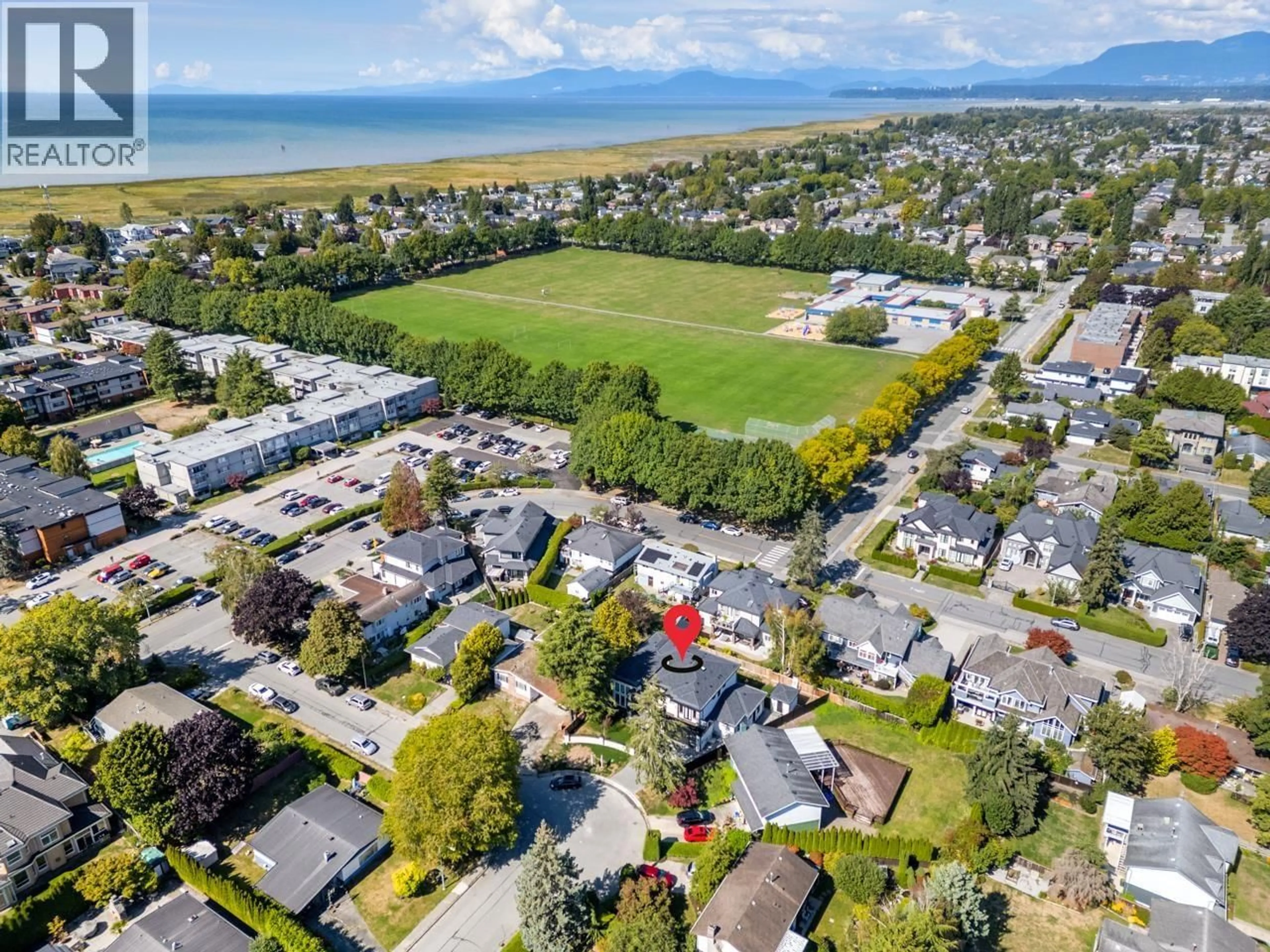 A pic from outside/outdoor area/front of a property/back of a property/a pic from drone, unknown for 3820 SPRINGTHORNE CRESCENT, Richmond British Columbia V7E1Z7