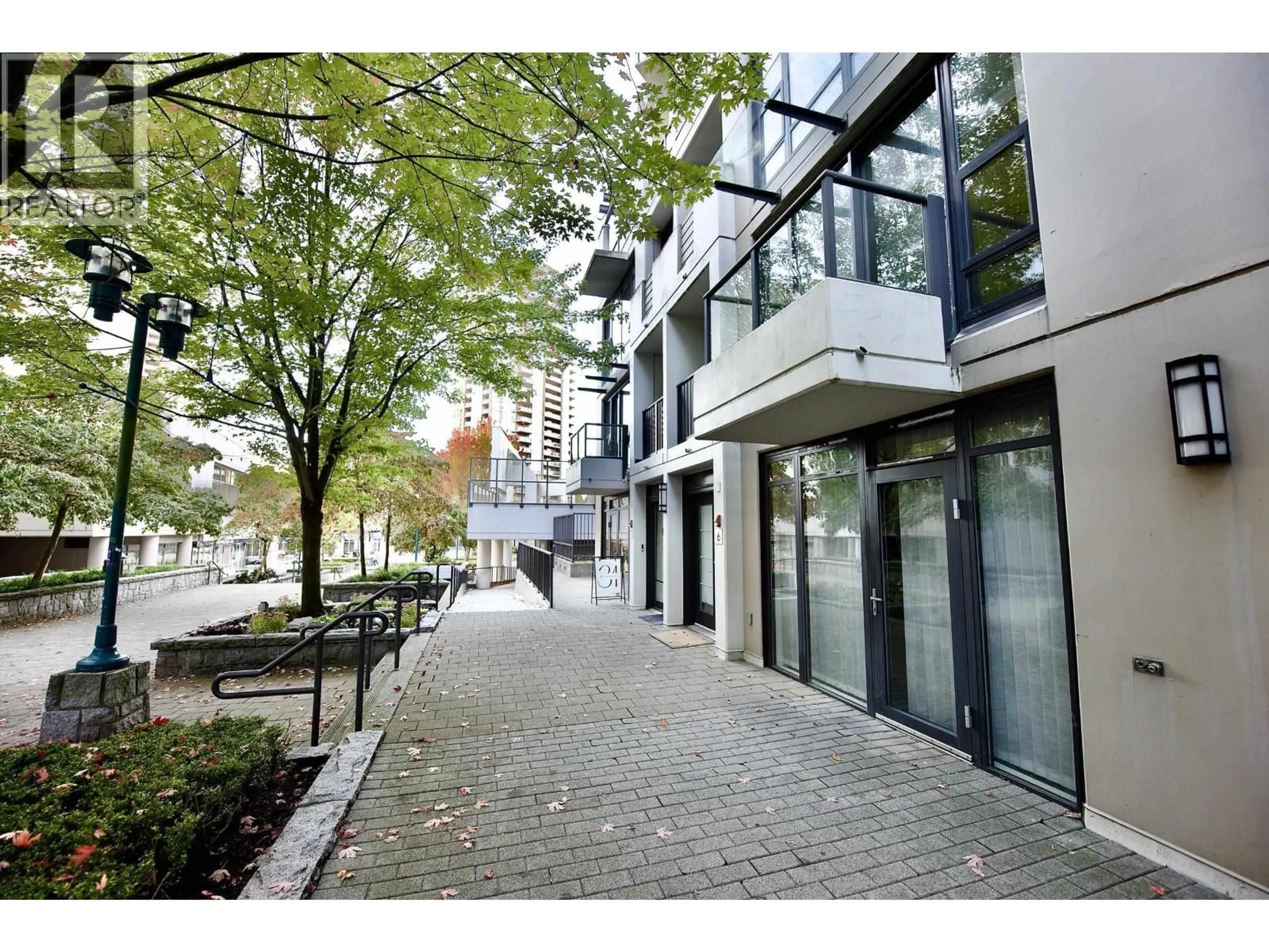 Patio, street for 6 - 1185 THE HIGH STREET, Coquitlam British Columbia V3B0A9
