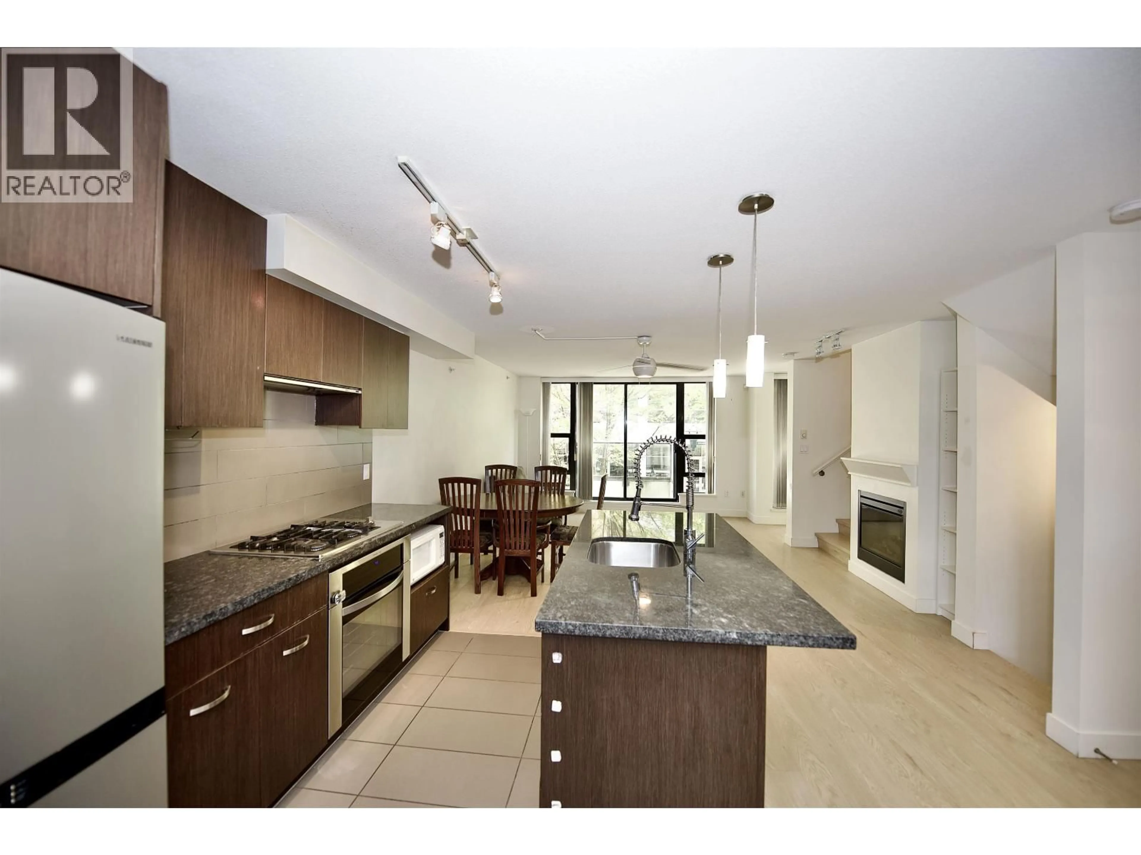 Standard kitchen, ceramic/tile floor for 6 - 1185 THE HIGH STREET, Coquitlam British Columbia V3B0A9