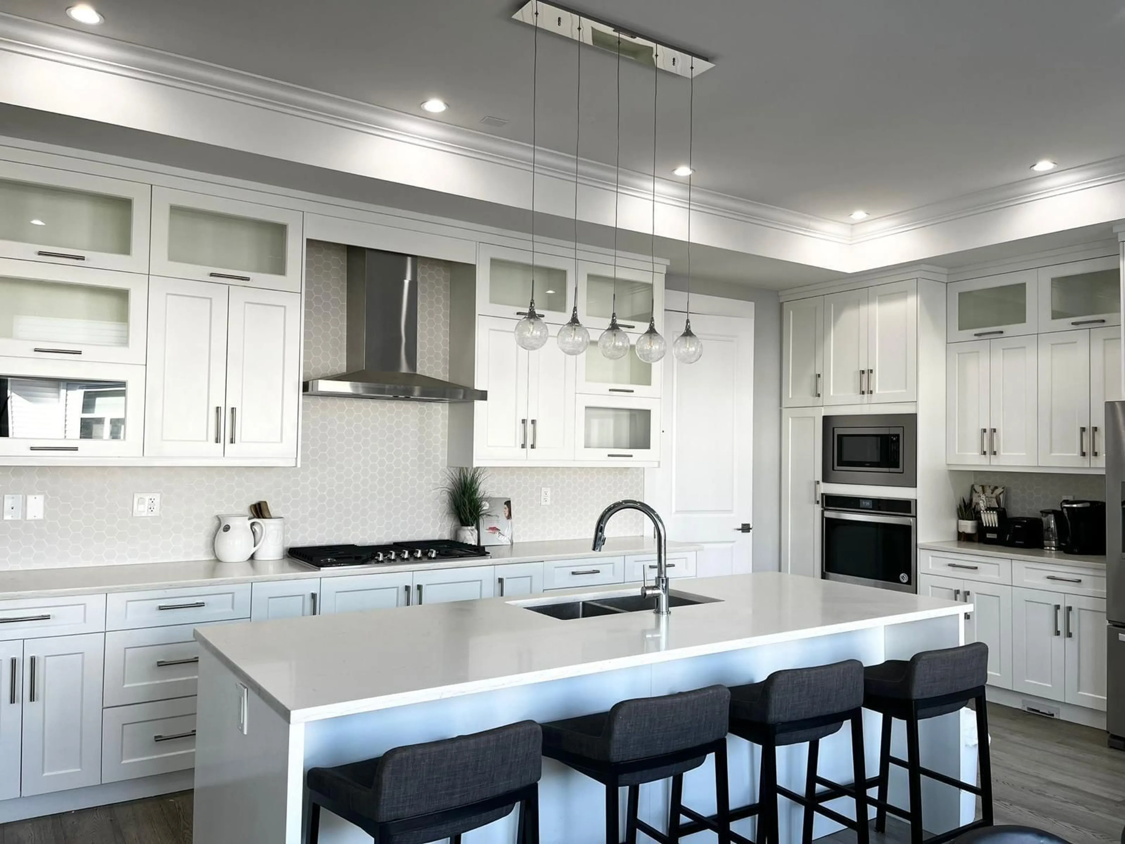 Contemporary kitchen, ceramic/tile floor for 14271 61B AVENUE, Surrey British Columbia V3X0K5