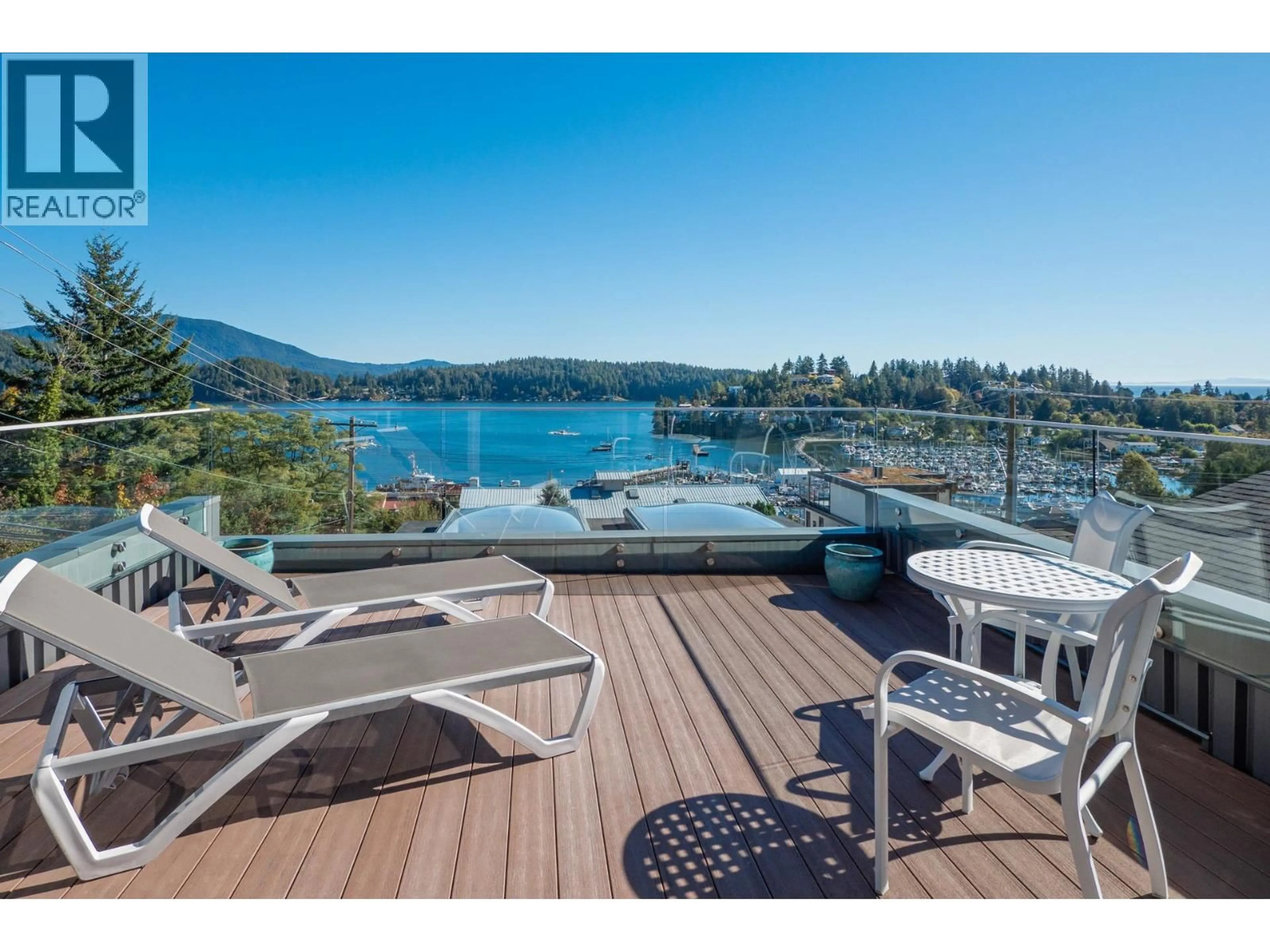 Patio, water/lake/river/ocean view for 531 FLETCHER ROAD, Gibsons British Columbia V0N1V9
