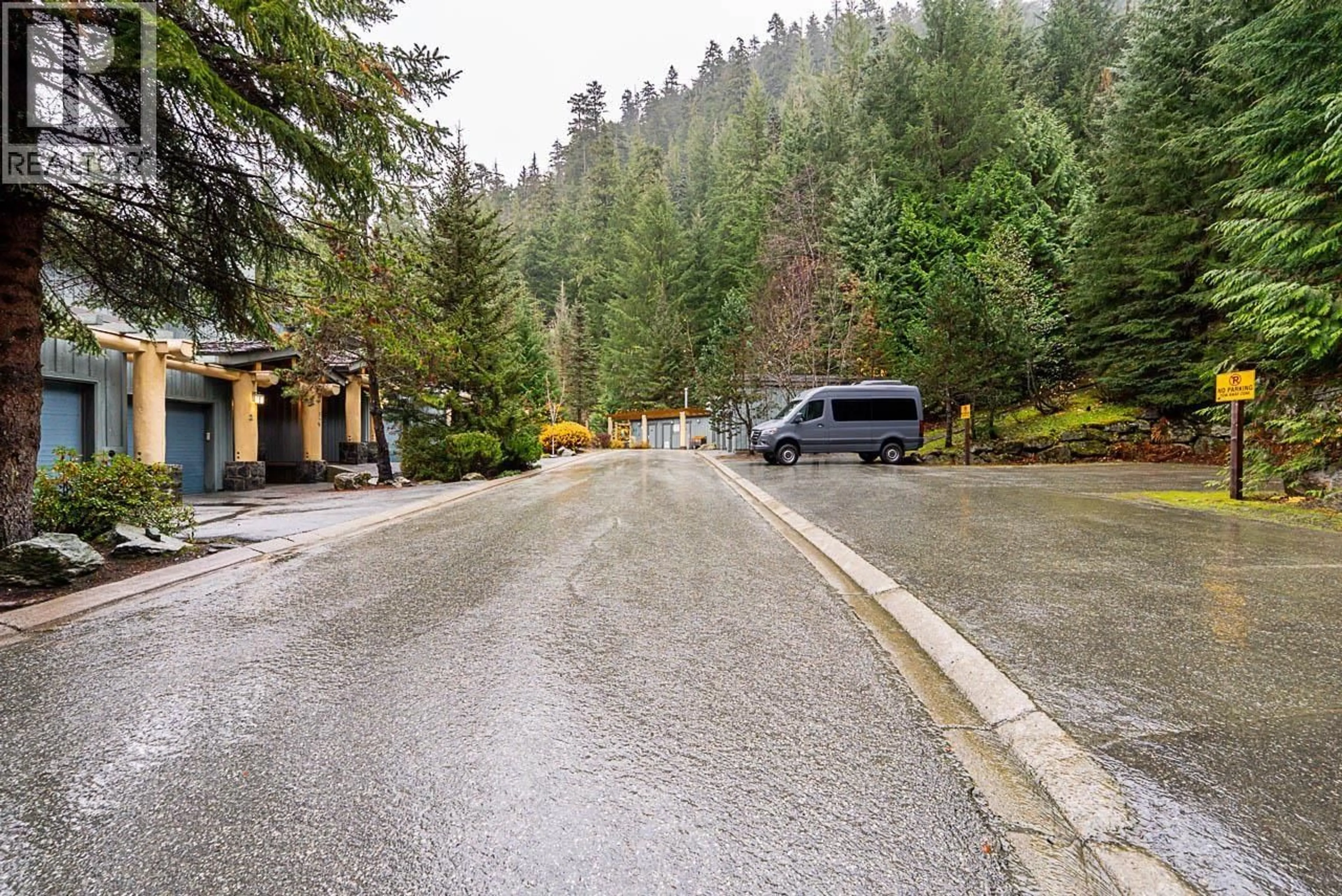 Parking for 5 - 2240 NORDIC DRIVE, Whistler British Columbia V8E0P3