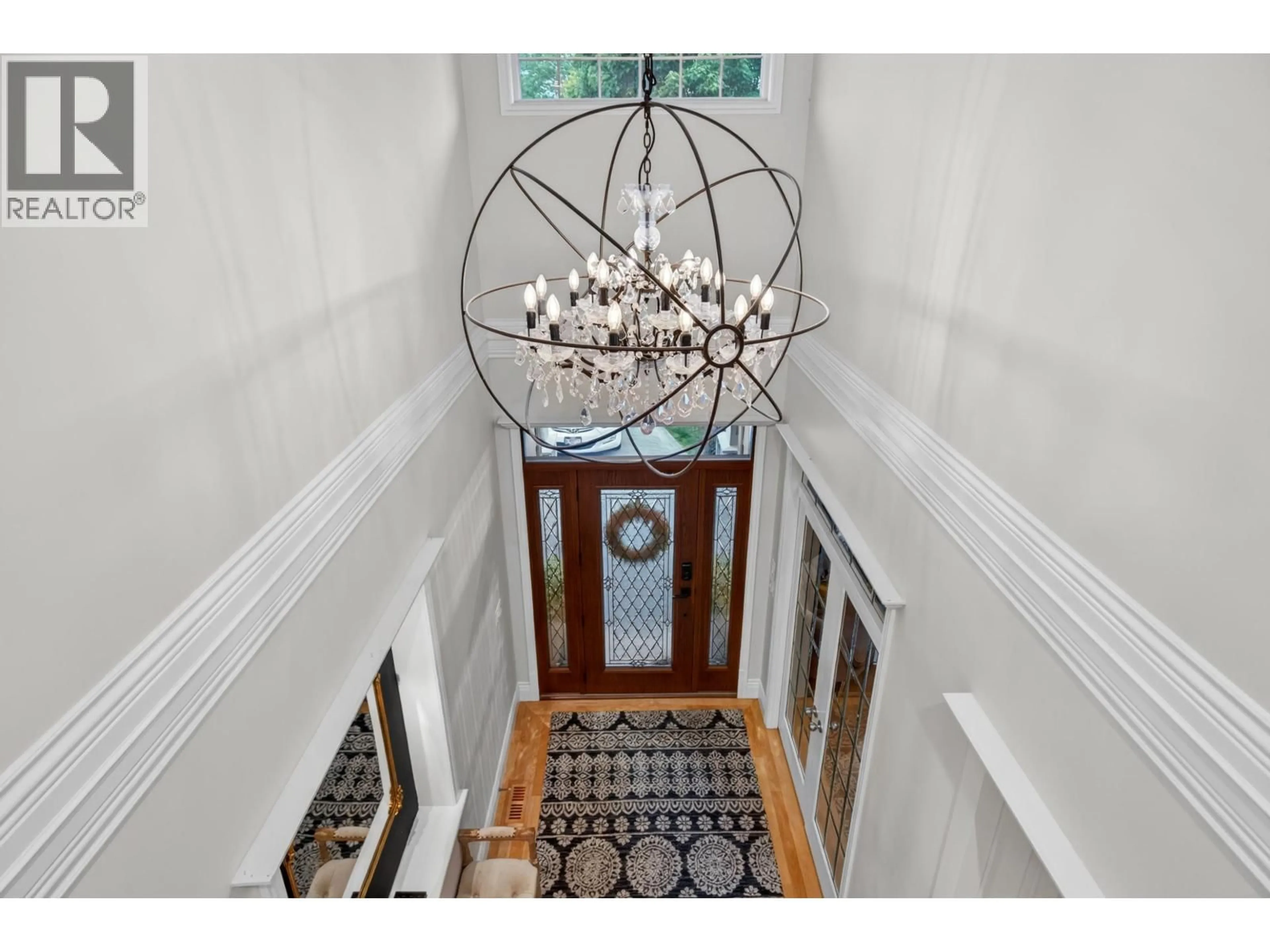 Indoor foyer for 10505 BAKER PLACE, Maple Ridge British Columbia V2W2C2