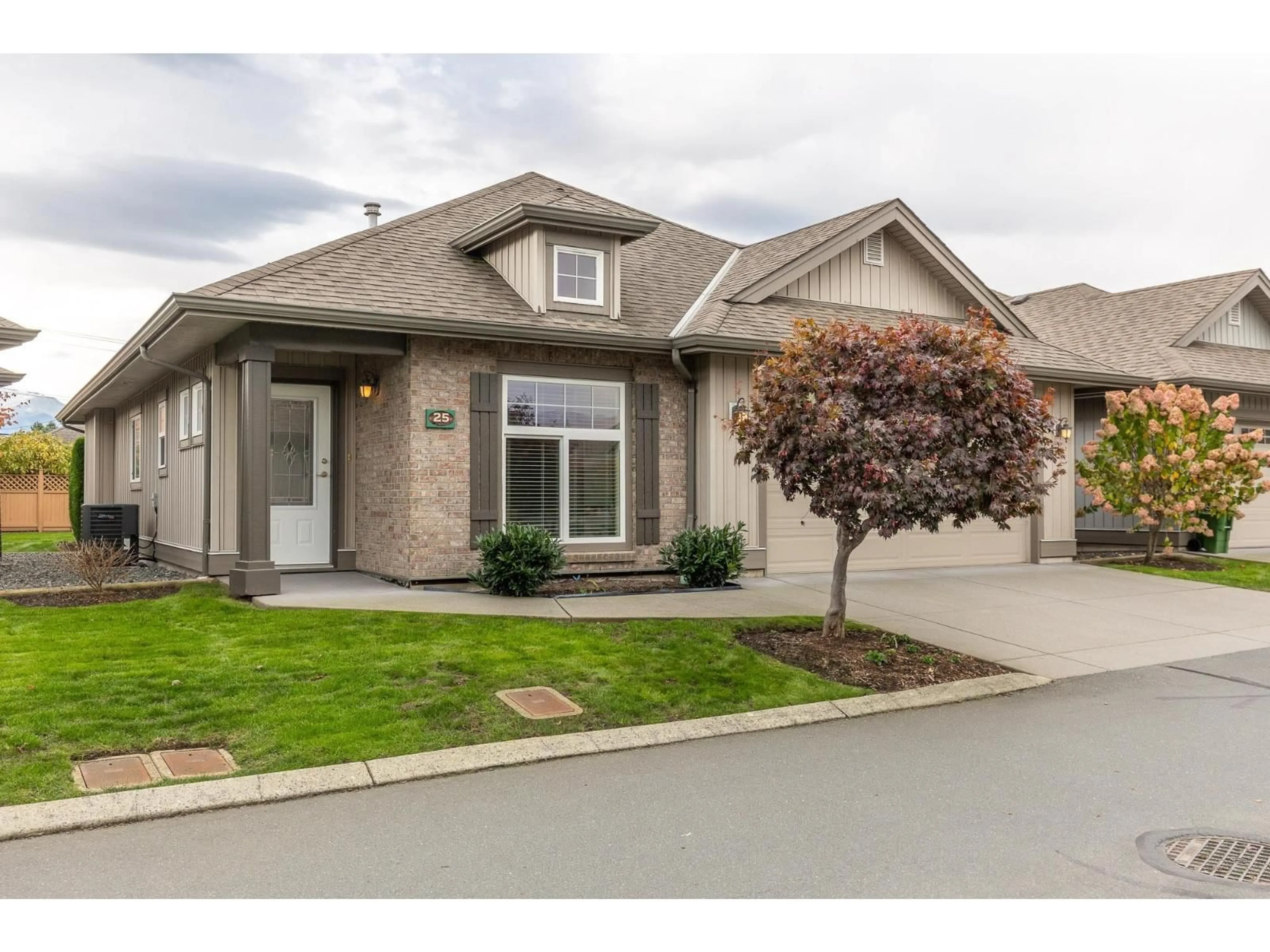 Home with brick exterior material, street for 25 - 45752 STEVENSON ROAD, Chilliwack British Columbia V2R5Y6