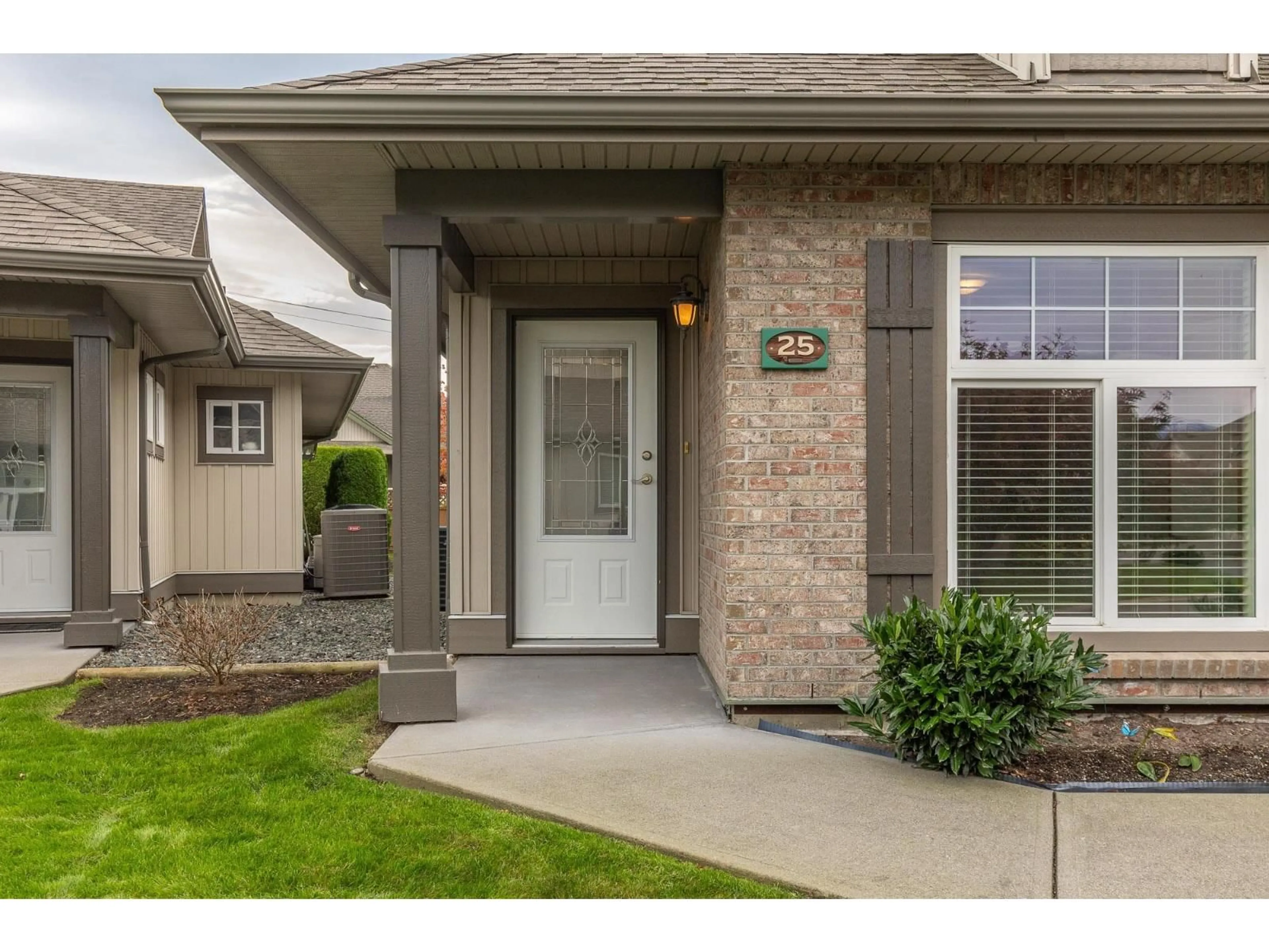 Indoor entryway for 25 - 45752 STEVENSON ROAD, Chilliwack British Columbia V2R5Y6