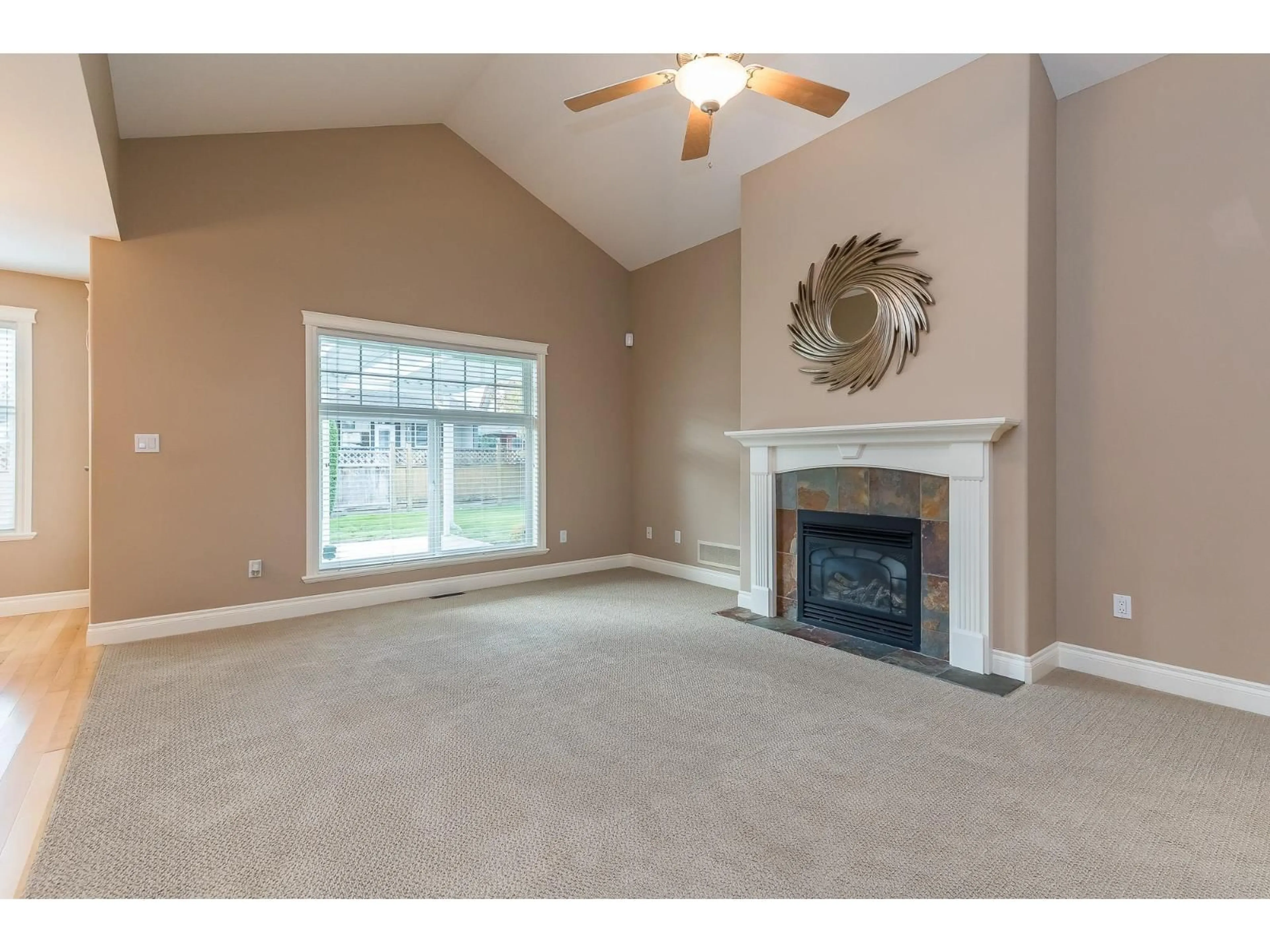 Living room with furniture, unknown for 25 - 45752 STEVENSON ROAD, Chilliwack British Columbia V2R5Y6