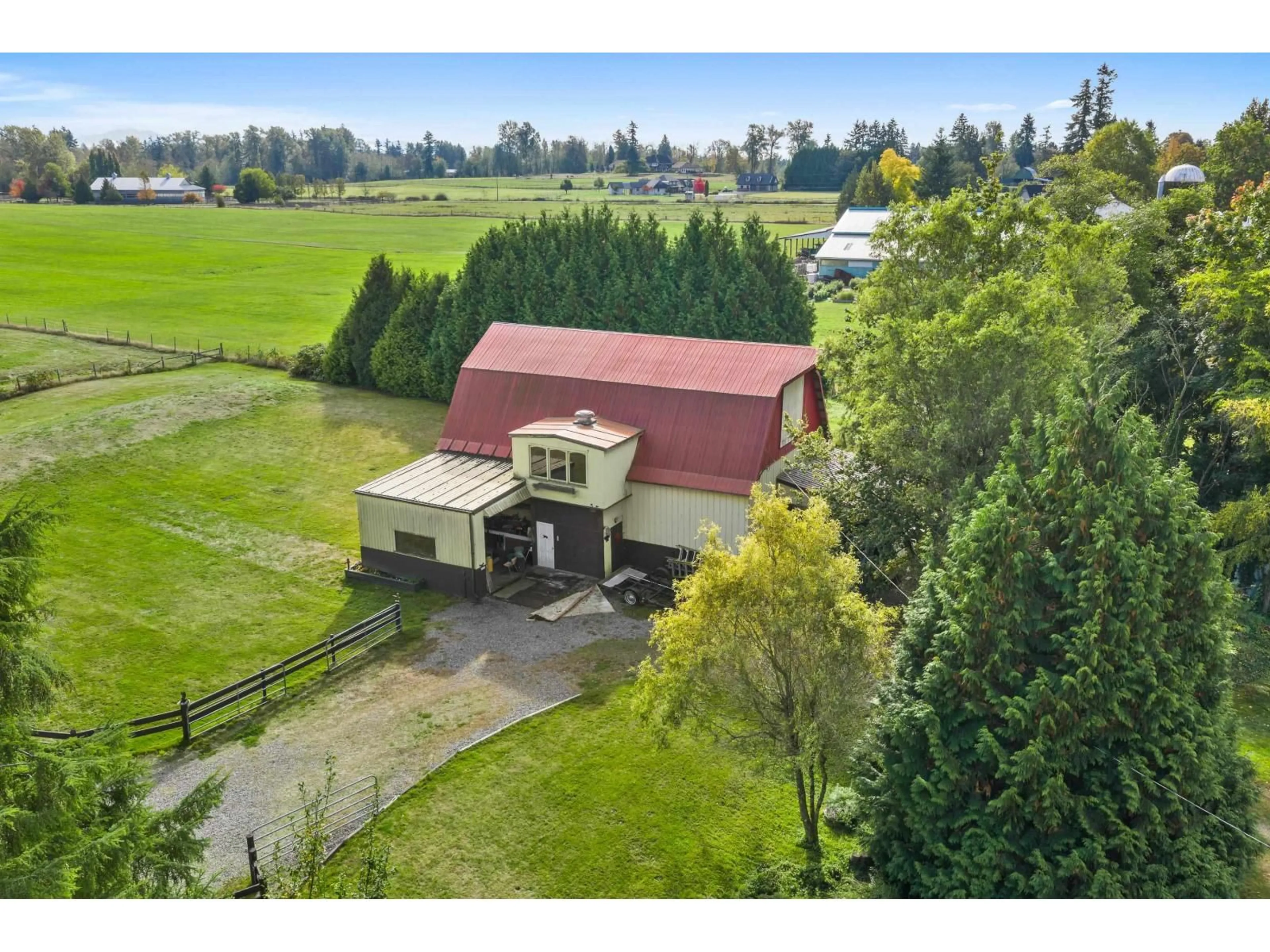 A pic from outside/outdoor area/front of a property/back of a property/a pic from drone, unknown for 1240 224 STREET, Langley British Columbia V2Z2W7