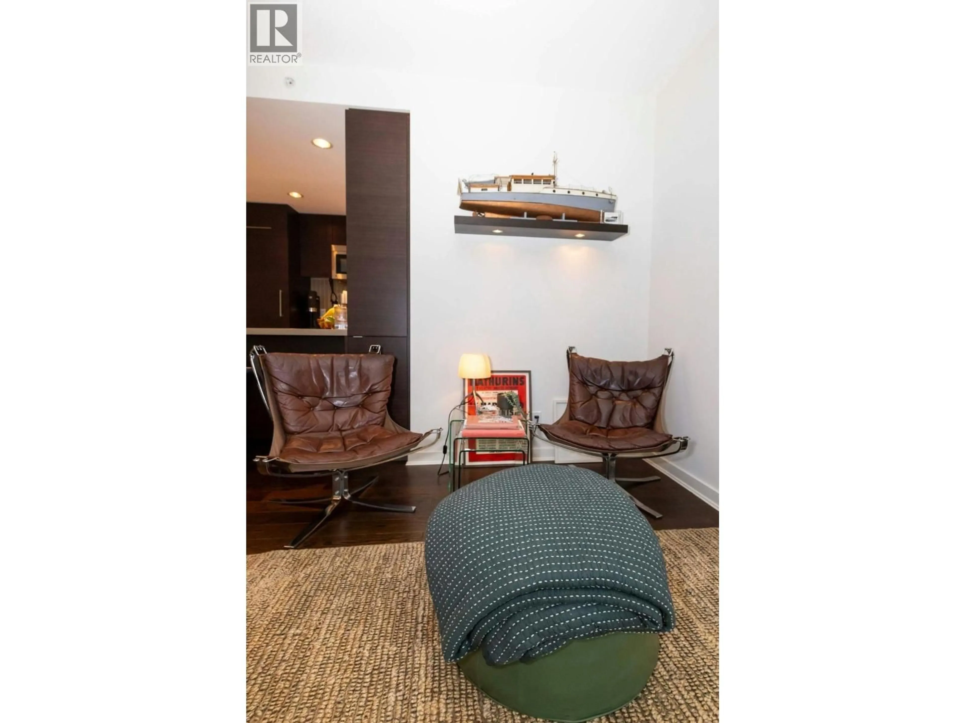 Living room with furniture, unknown for 610 - 833 HOMER STREET, Vancouver British Columbia V6B0H4