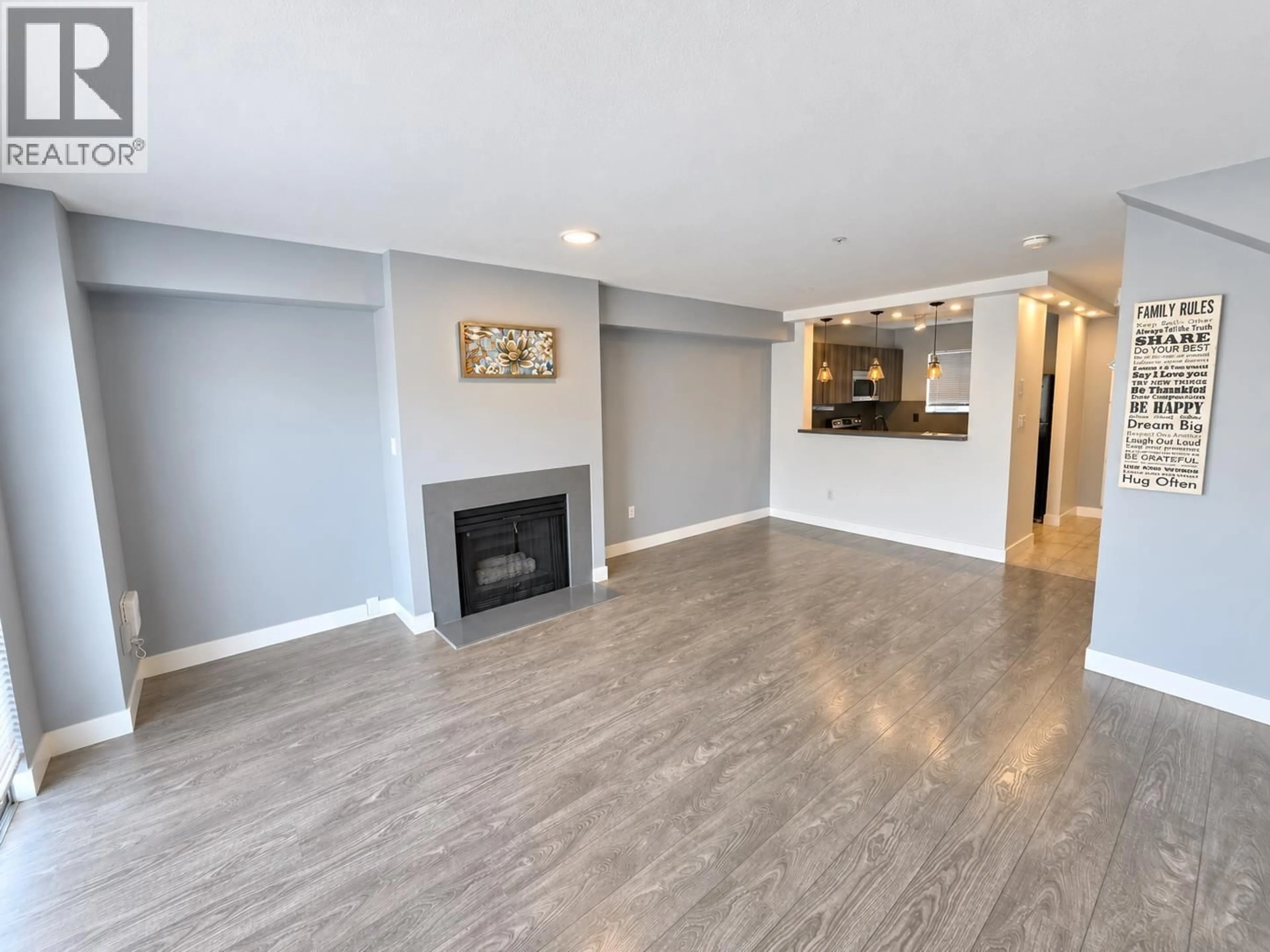 Unknown for 204 - 2211 NO. 4 ROAD, Richmond British Columbia V6X3X1