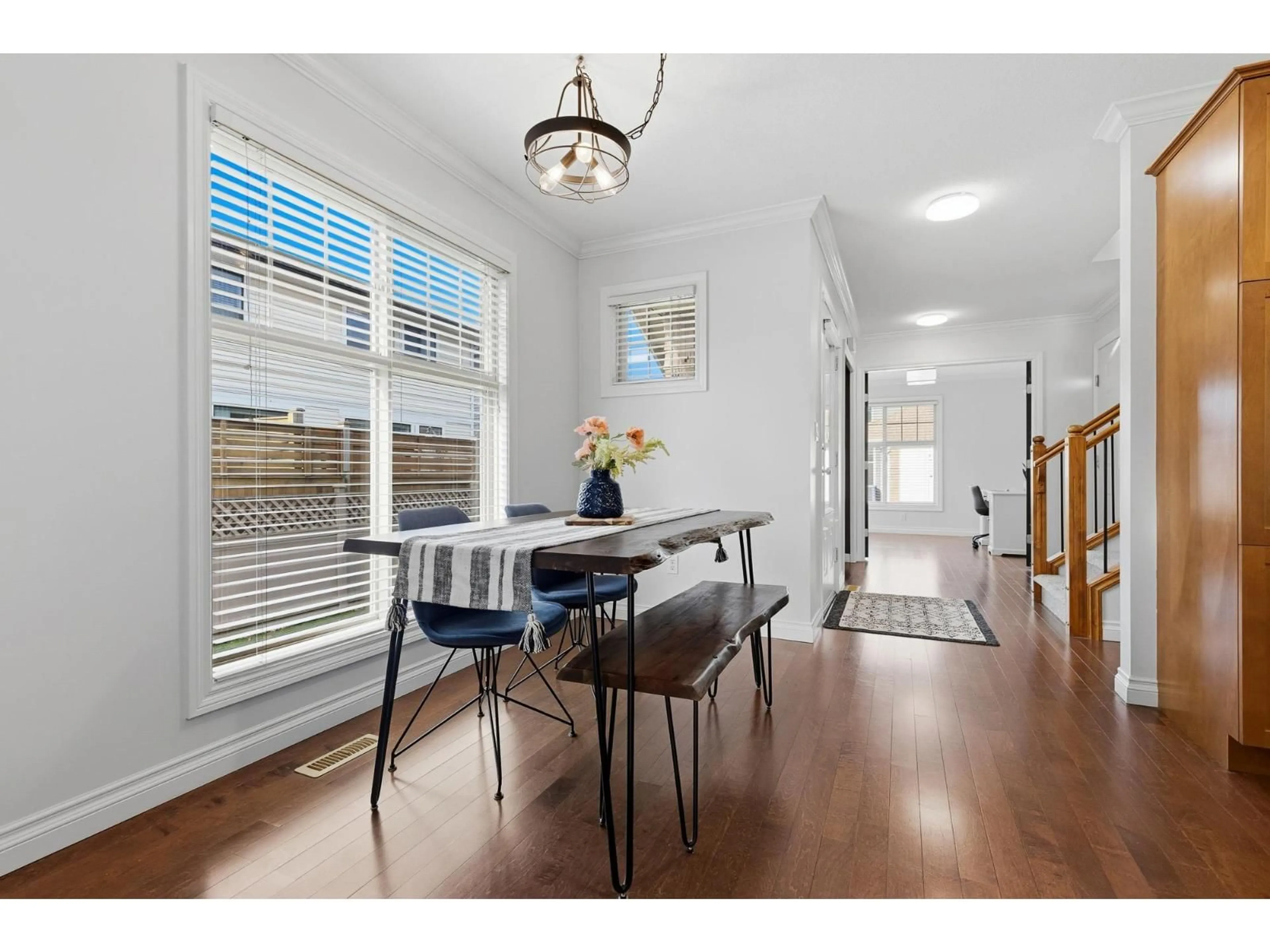 Dining room, wood/laminate floor for 4 - 46150 RIVERSIDE DRIVE, Chilliwack British Columbia V2P3K9
