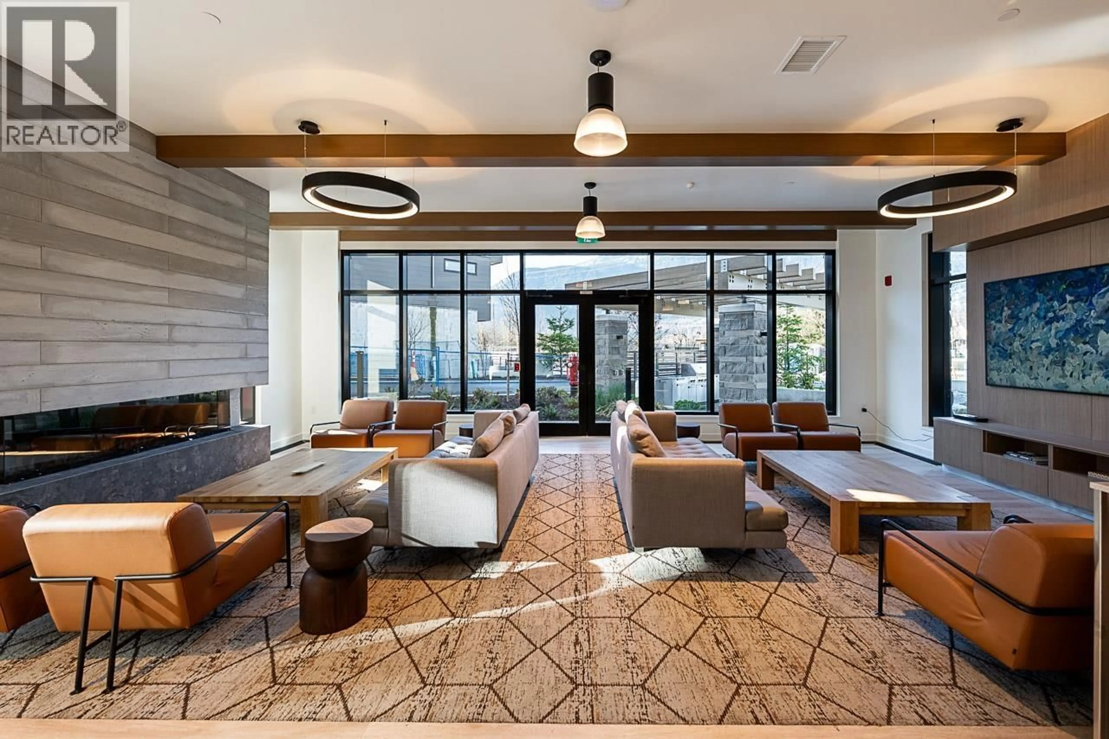 Lobby for 517 - 1500 SCOTT CRESCENT, Squamish British Columbia V8B1G5