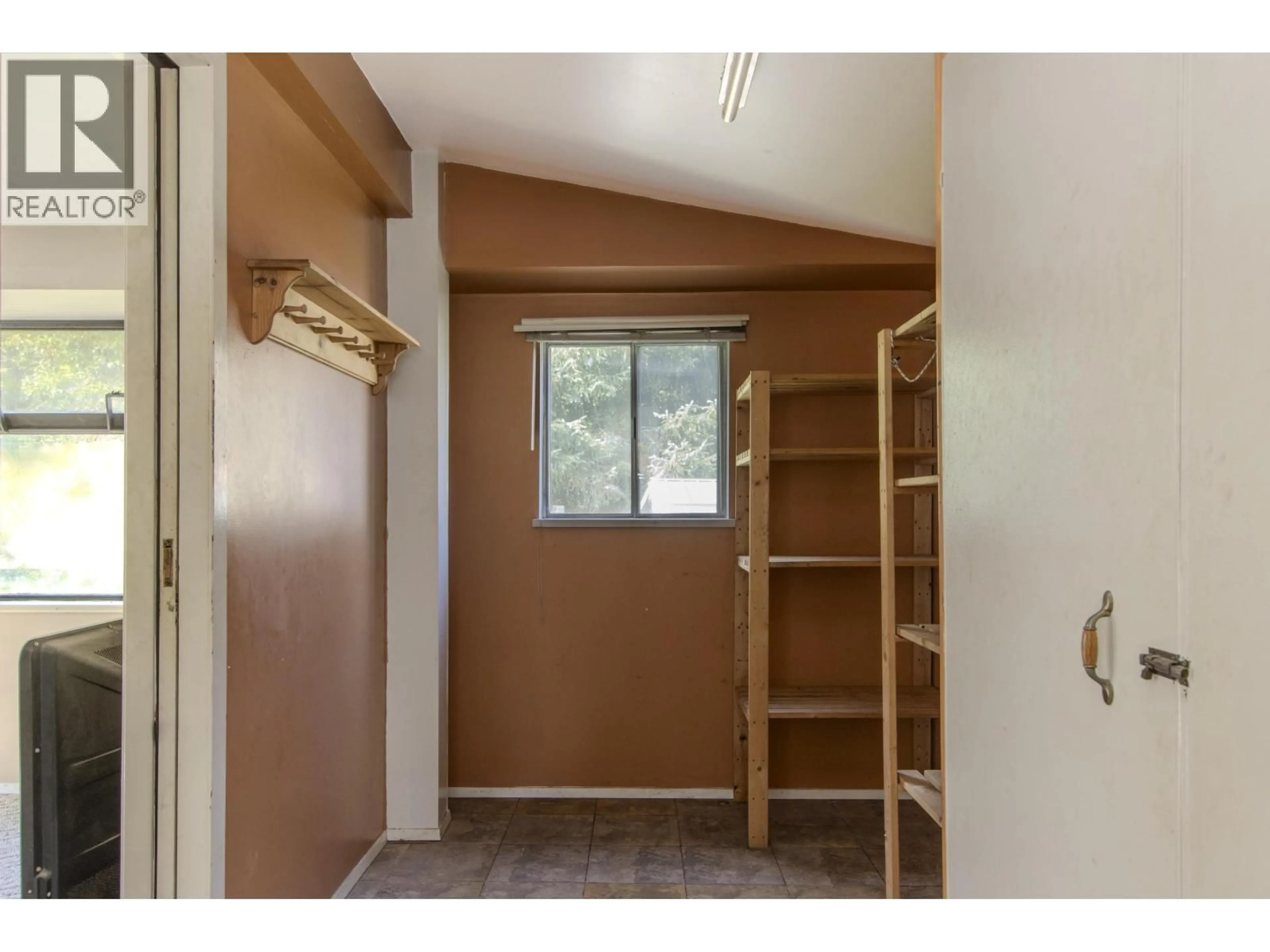 Storage room or clothes room or walk-in closet for 36 BRACKEN PARKWAY, Squamish British Columbia V0N1T0