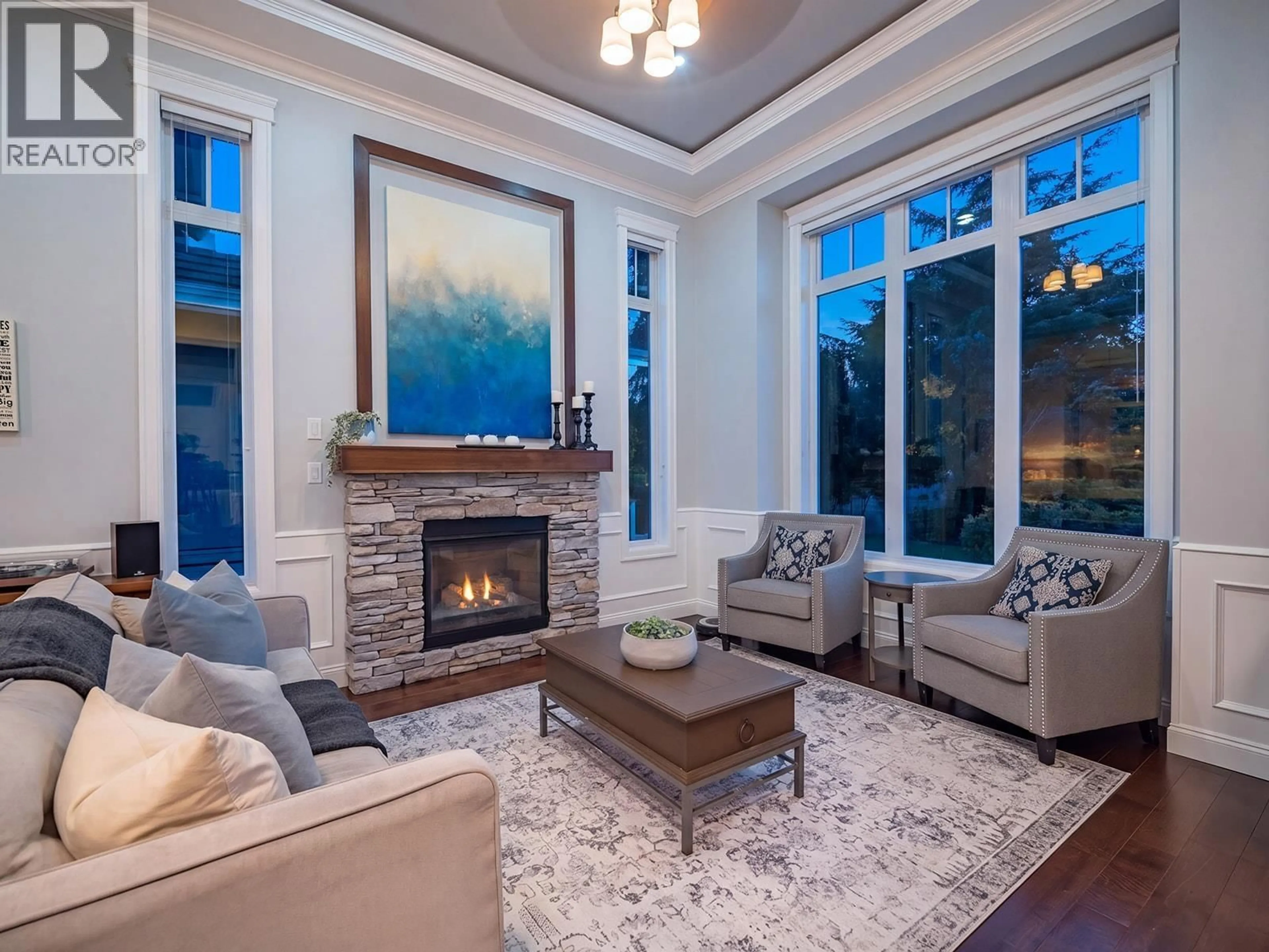 Living room with furniture, unknown for 1016 CONDOR PLACE, Squamish British Columbia V8B0P4