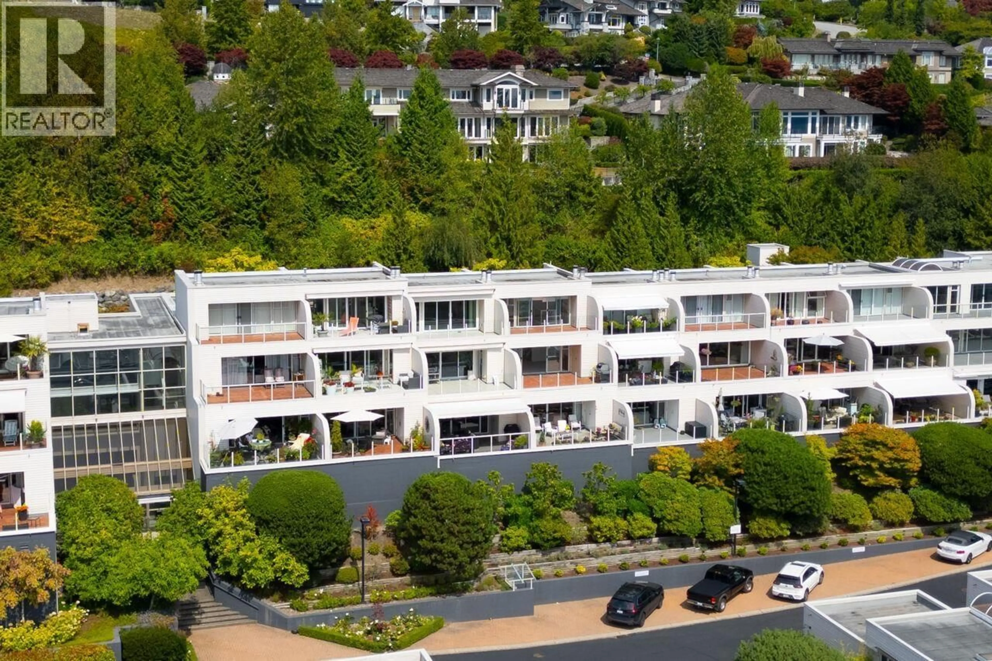 A pic from outside/outdoor area/front of a property/back of a property/a pic from drone, city buildings view from balcony for 210 - 2274 FOLKESTONE WAY, West Vancouver British Columbia V7S2X7